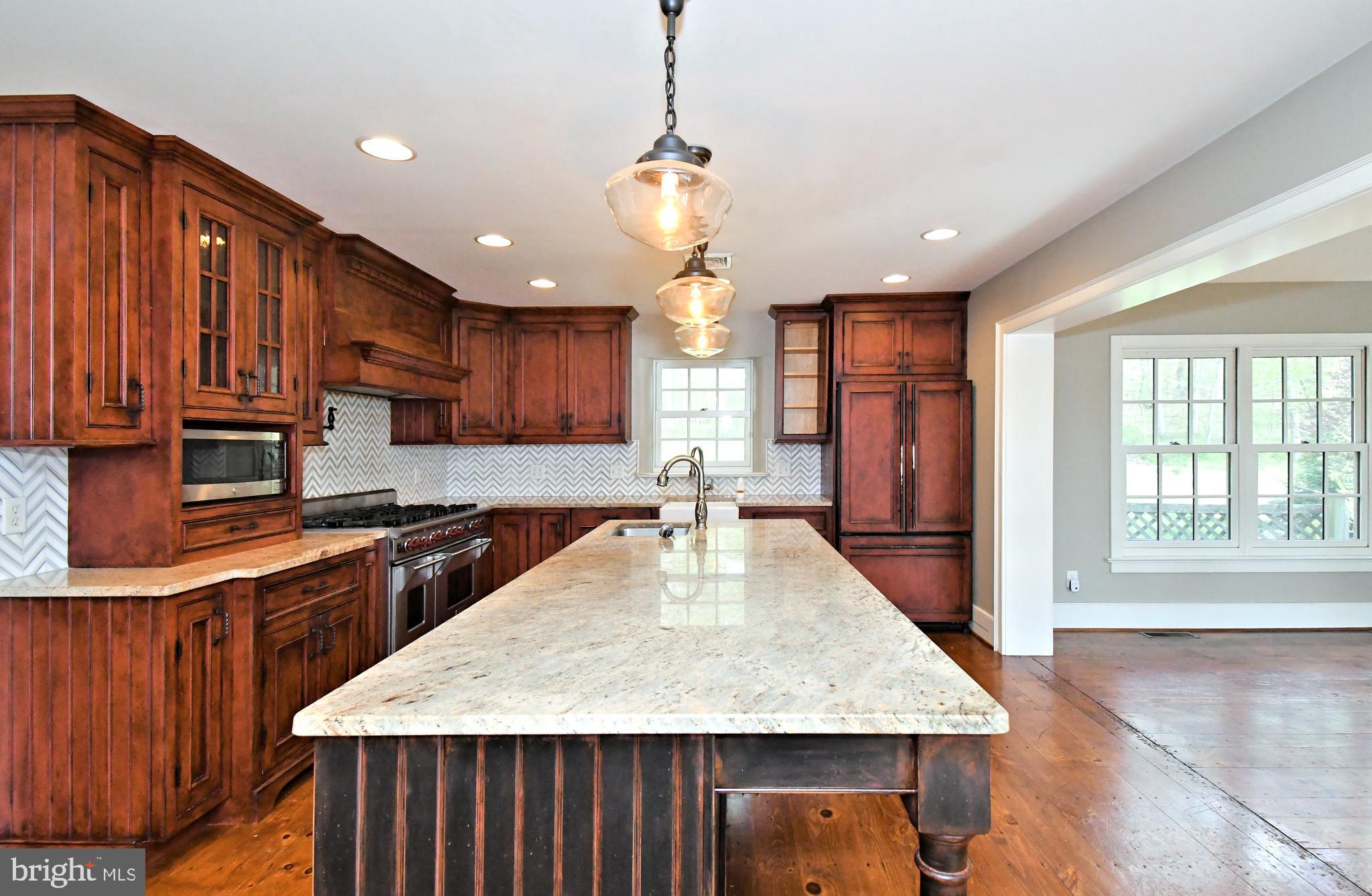 SCHWENKSVILLE - Residential