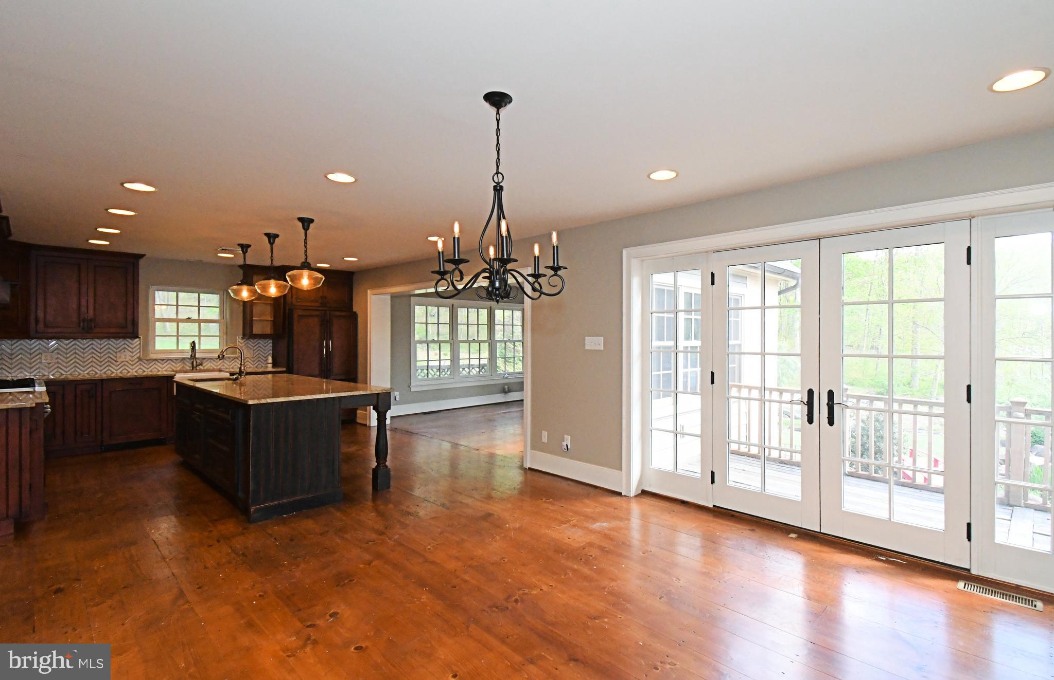 SCHWENKSVILLE - Residential