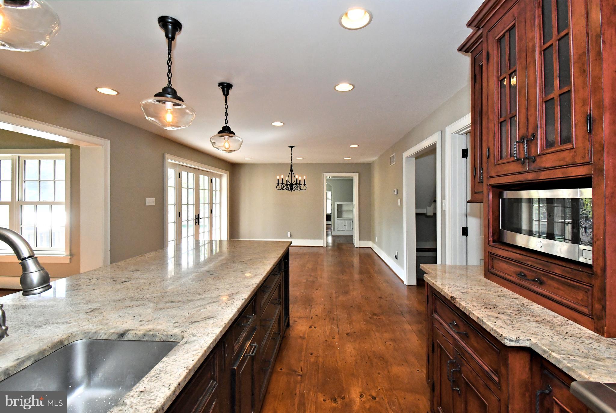 SCHWENKSVILLE - Residential