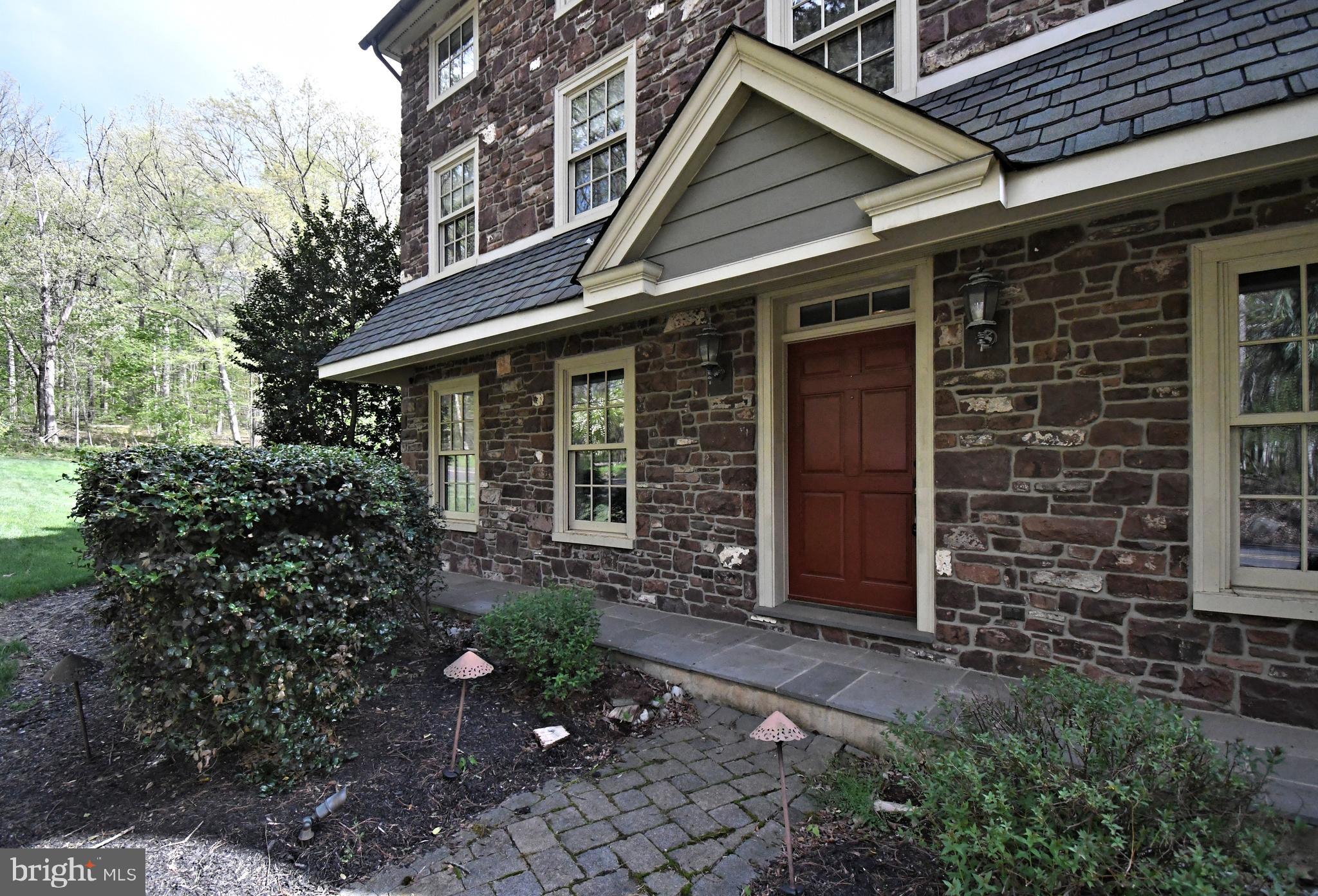 SCHWENKSVILLE - Residential