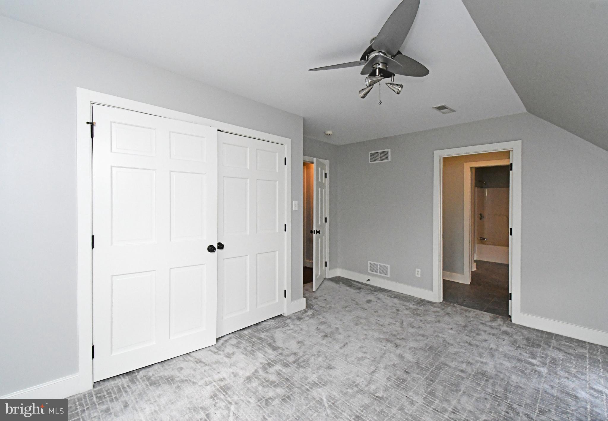 SCHWENKSVILLE - Residential