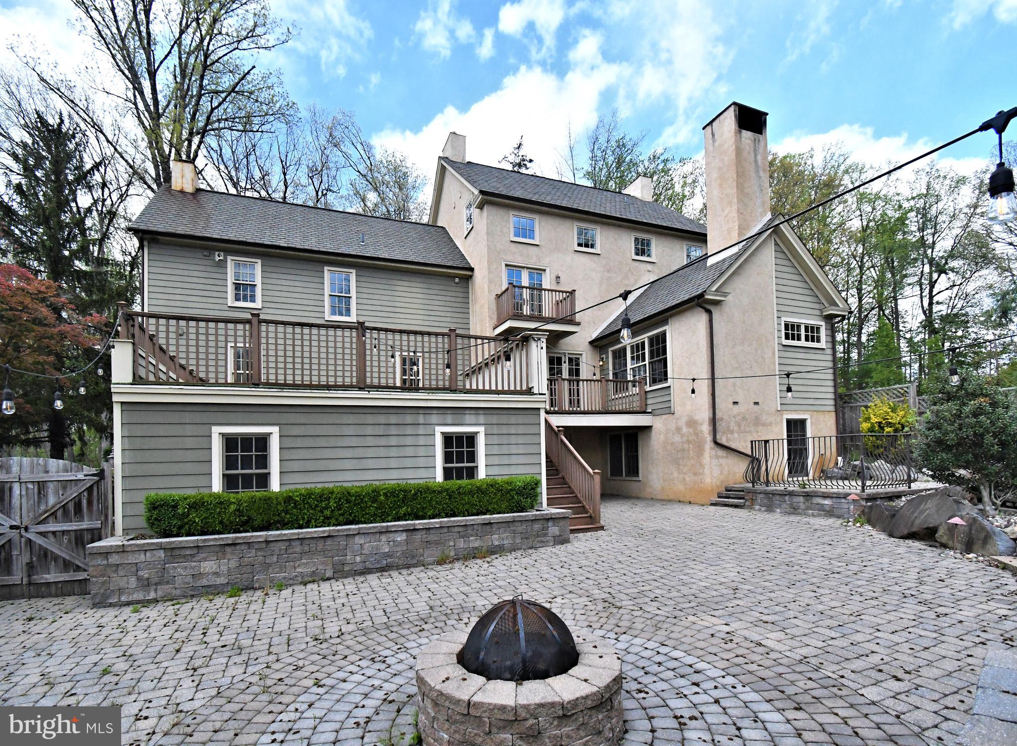 SCHWENKSVILLE - Residential