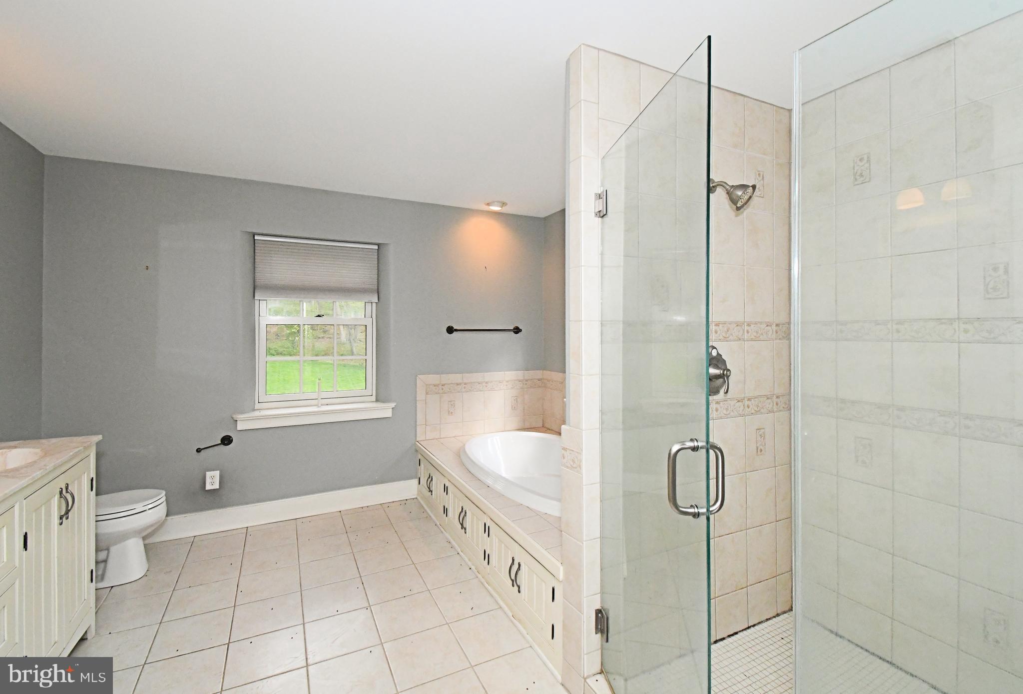 SCHWENKSVILLE - Residential