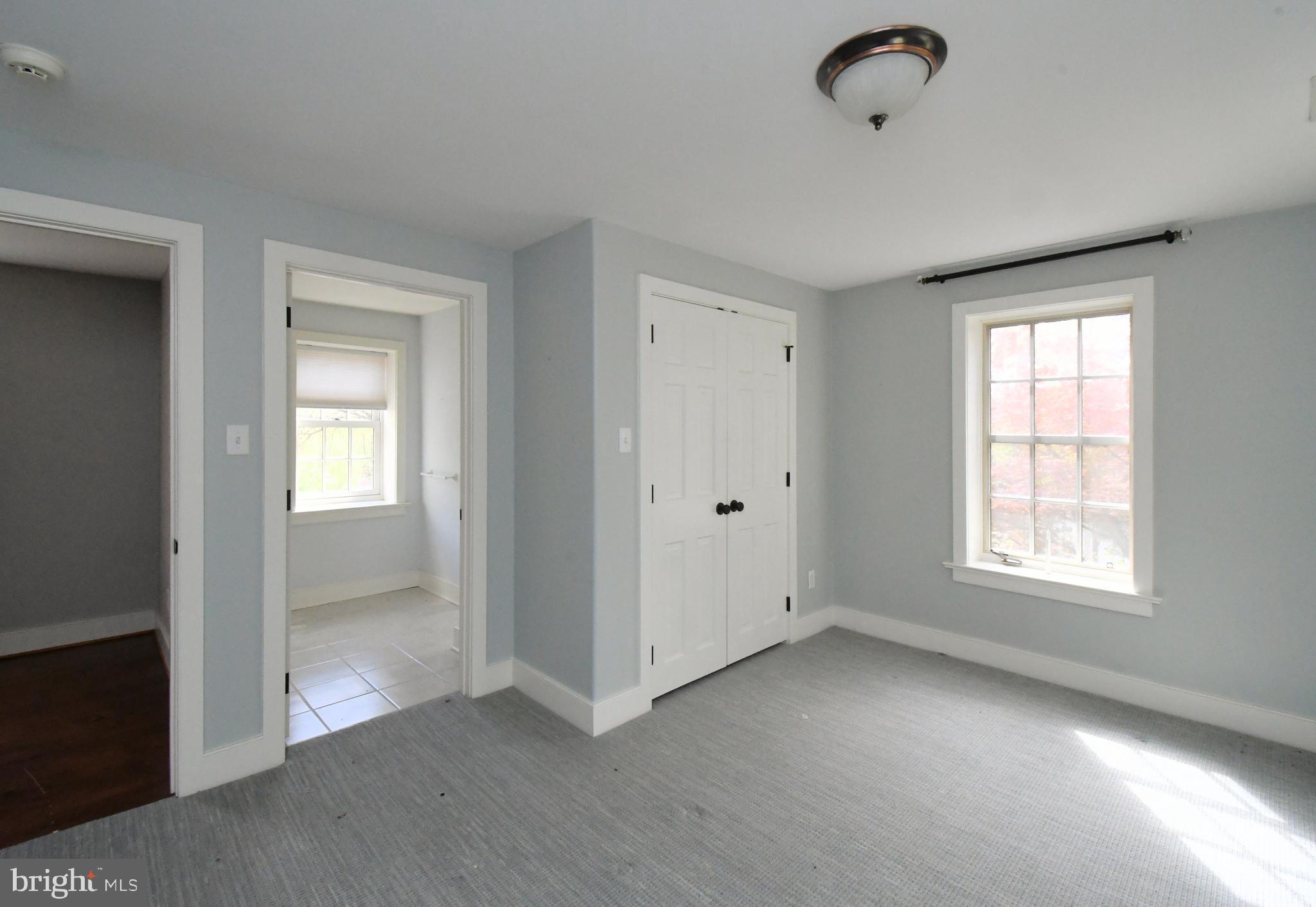 SCHWENKSVILLE - Residential