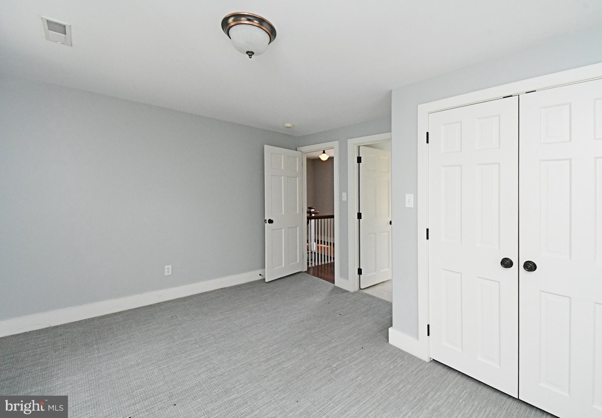 SCHWENKSVILLE - Residential