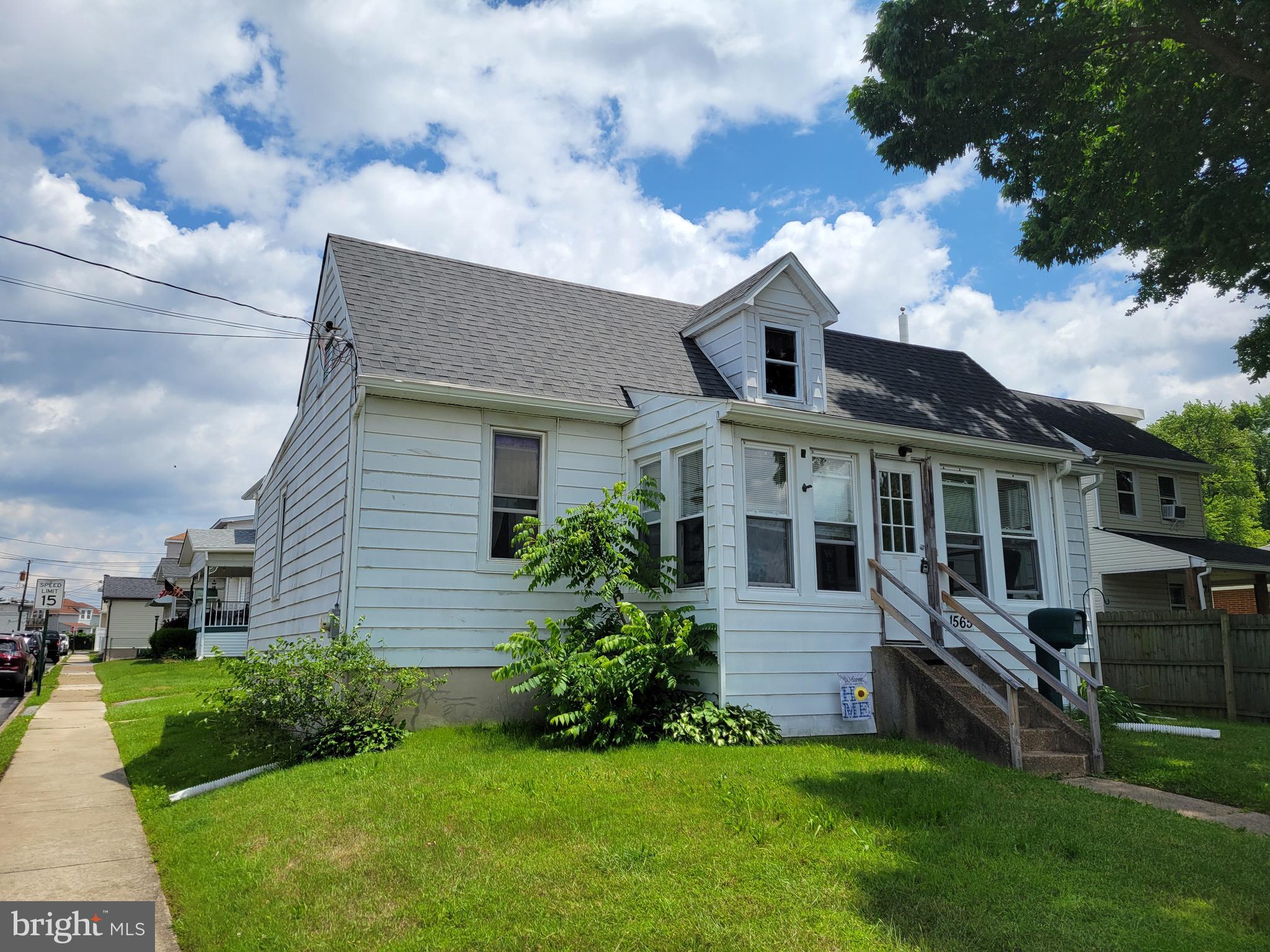 1565 BEALE STREET 101