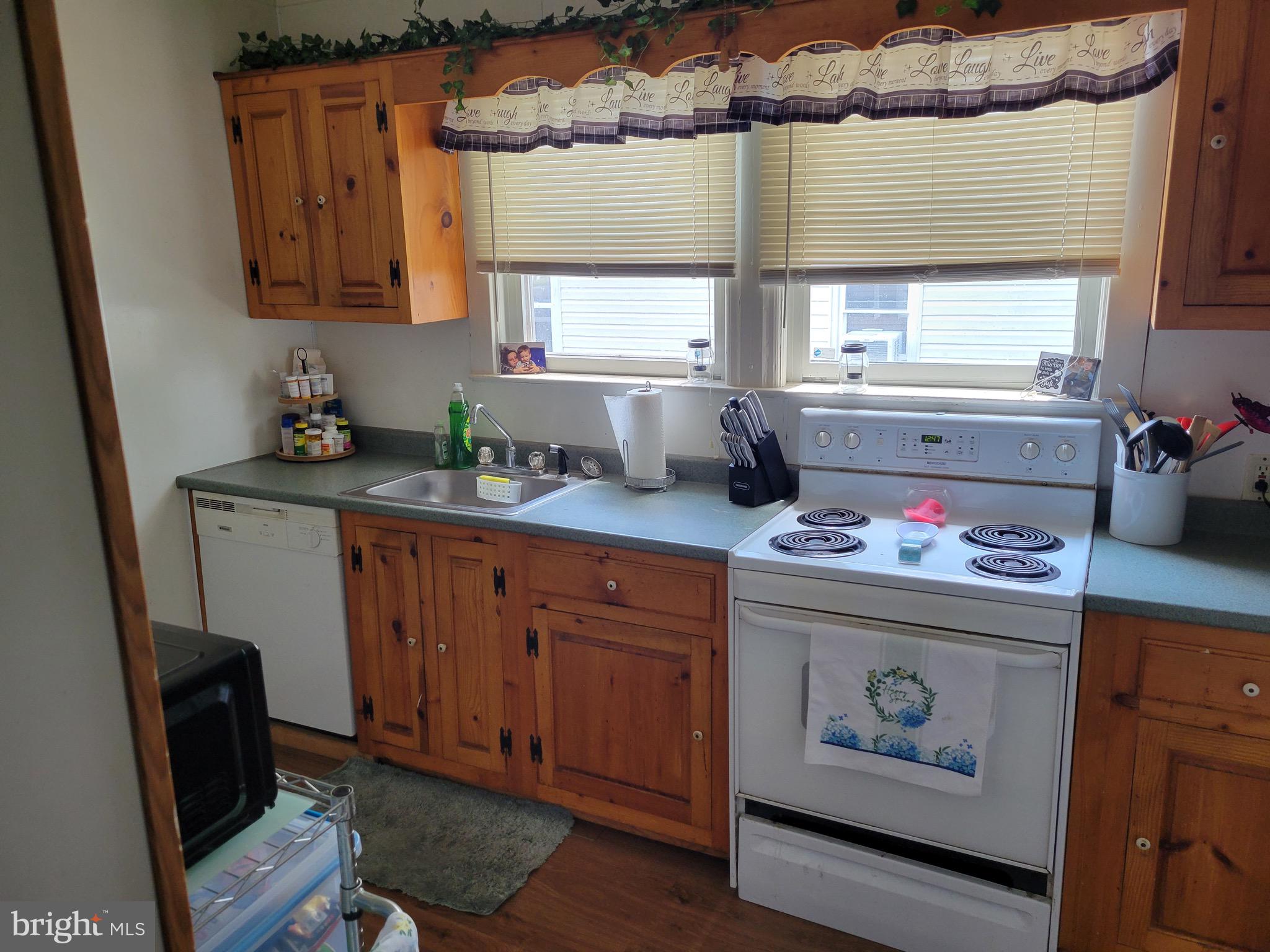 1565 BEALE STREET 101