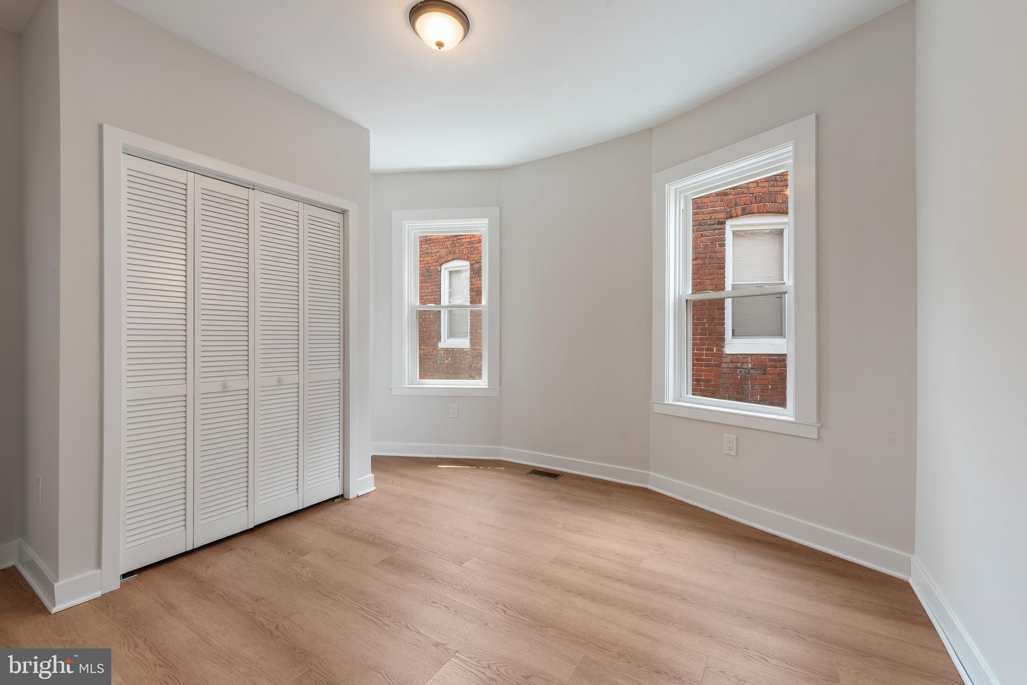 GARWYN OAKS - Residential