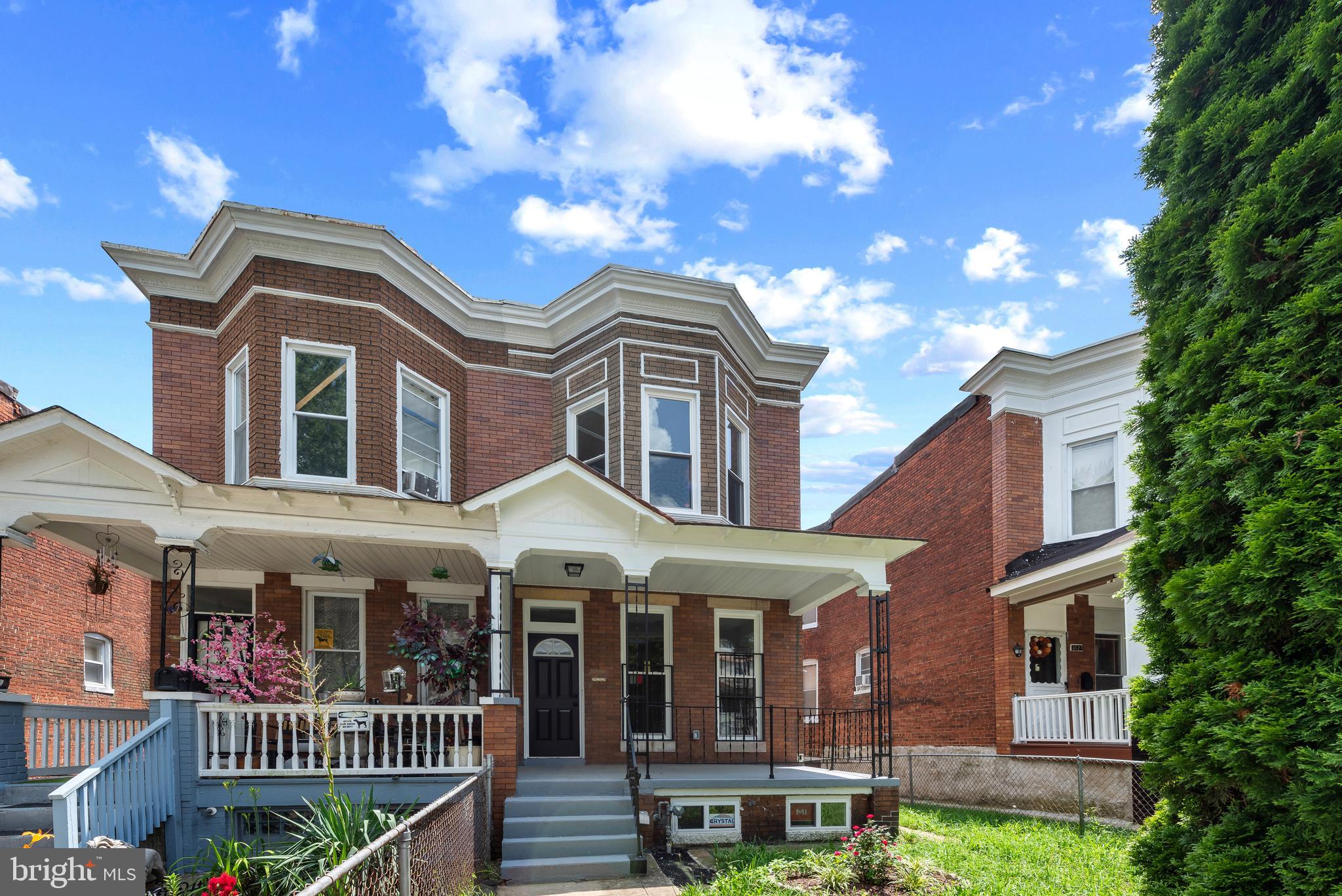 GARWYN OAKS - Residential