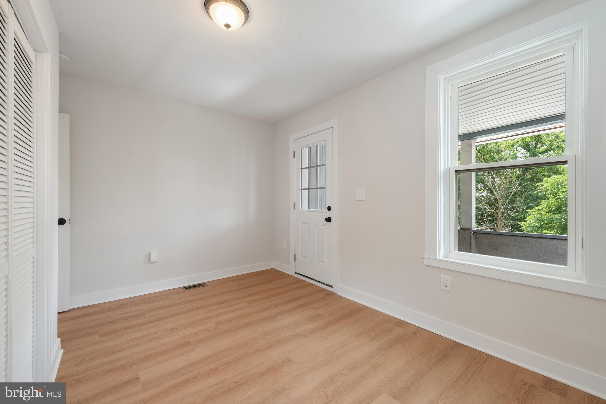 GARWYN OAKS - Residential