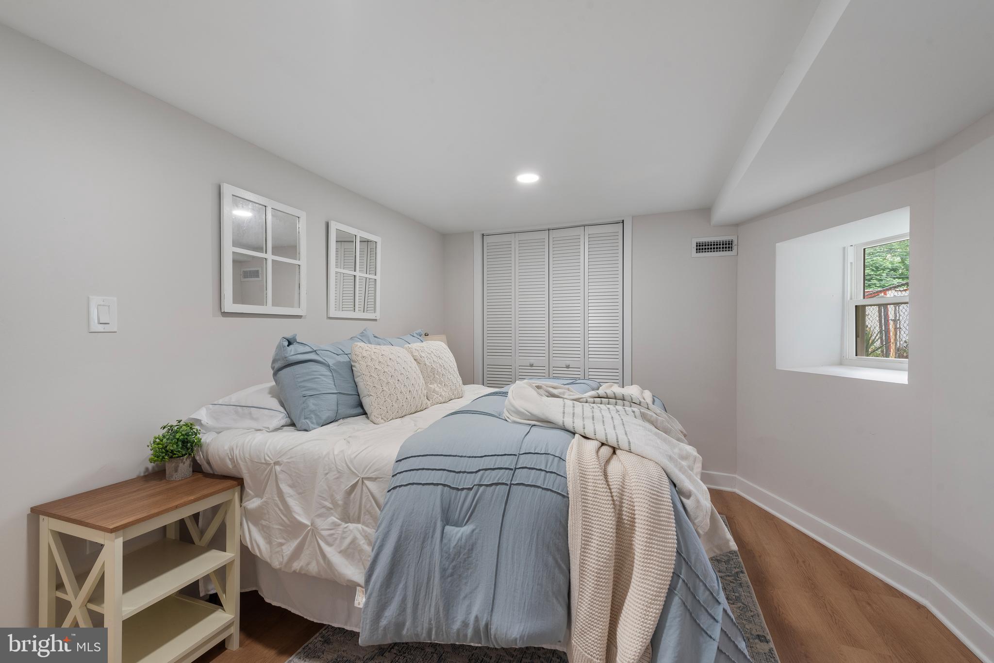 GARWYN OAKS - Residential