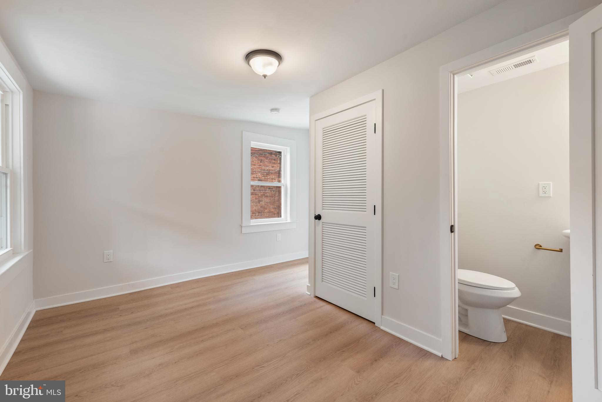 GARWYN OAKS - Residential