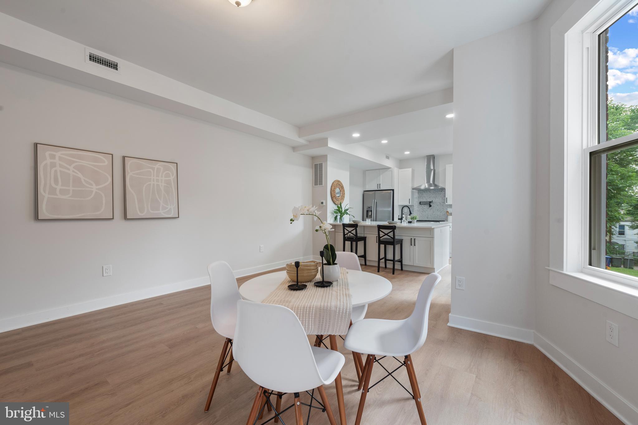 GARWYN OAKS - Residential