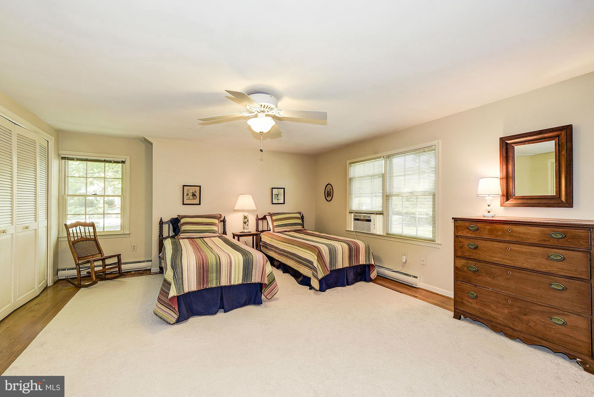 MURRAY HILL - Residential