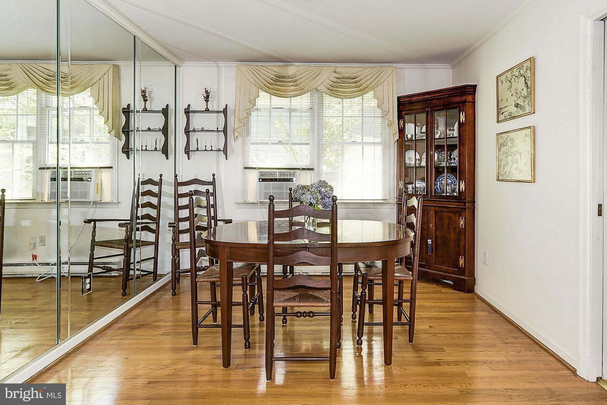 MURRAY HILL - Residential