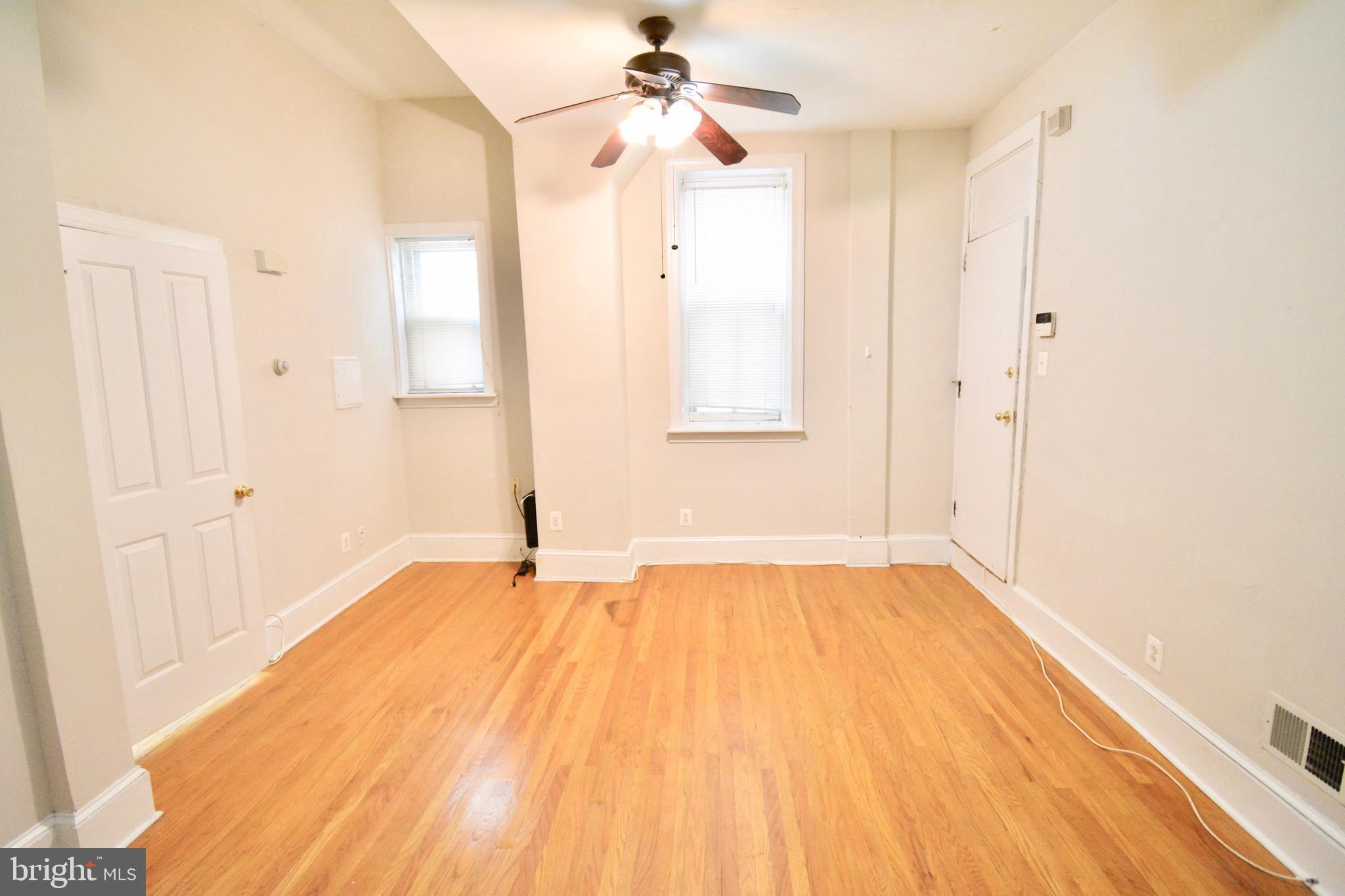 EAST FALLS - Residential Lease