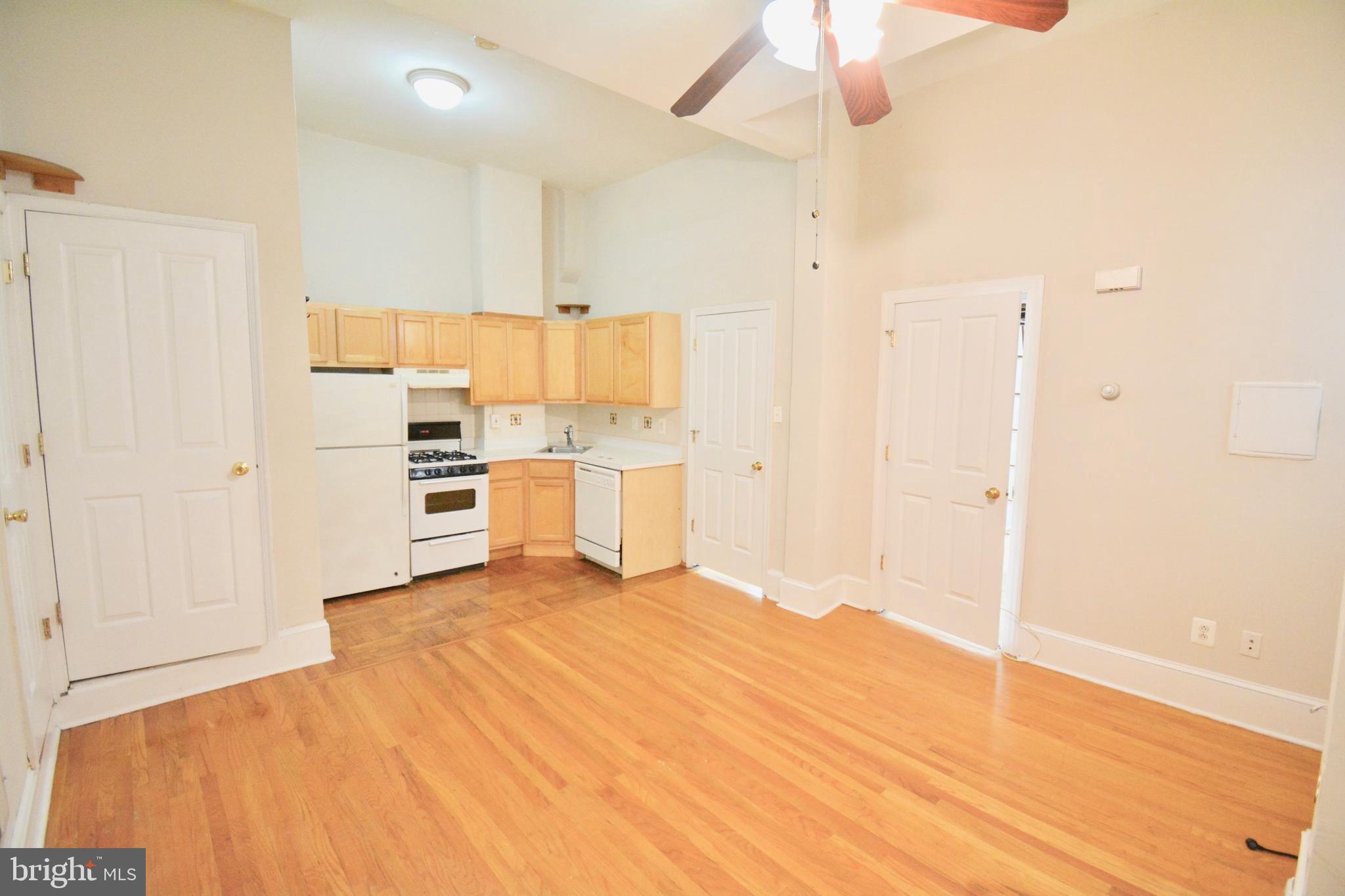 EAST FALLS - Residential Lease