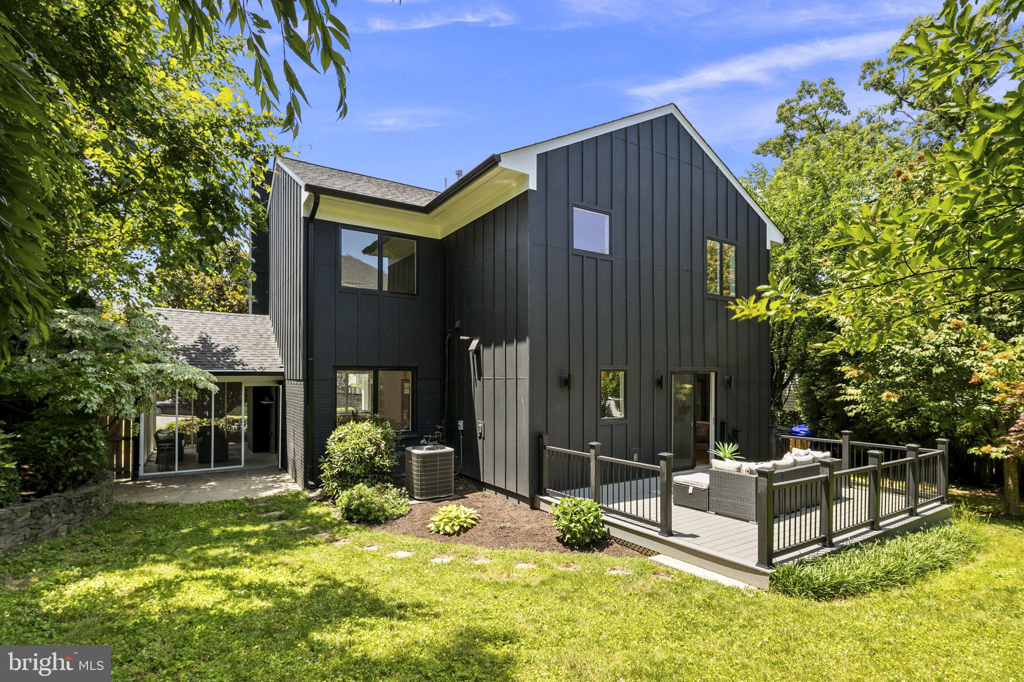 TARA - LEEWAY HEIGHTS - Residential