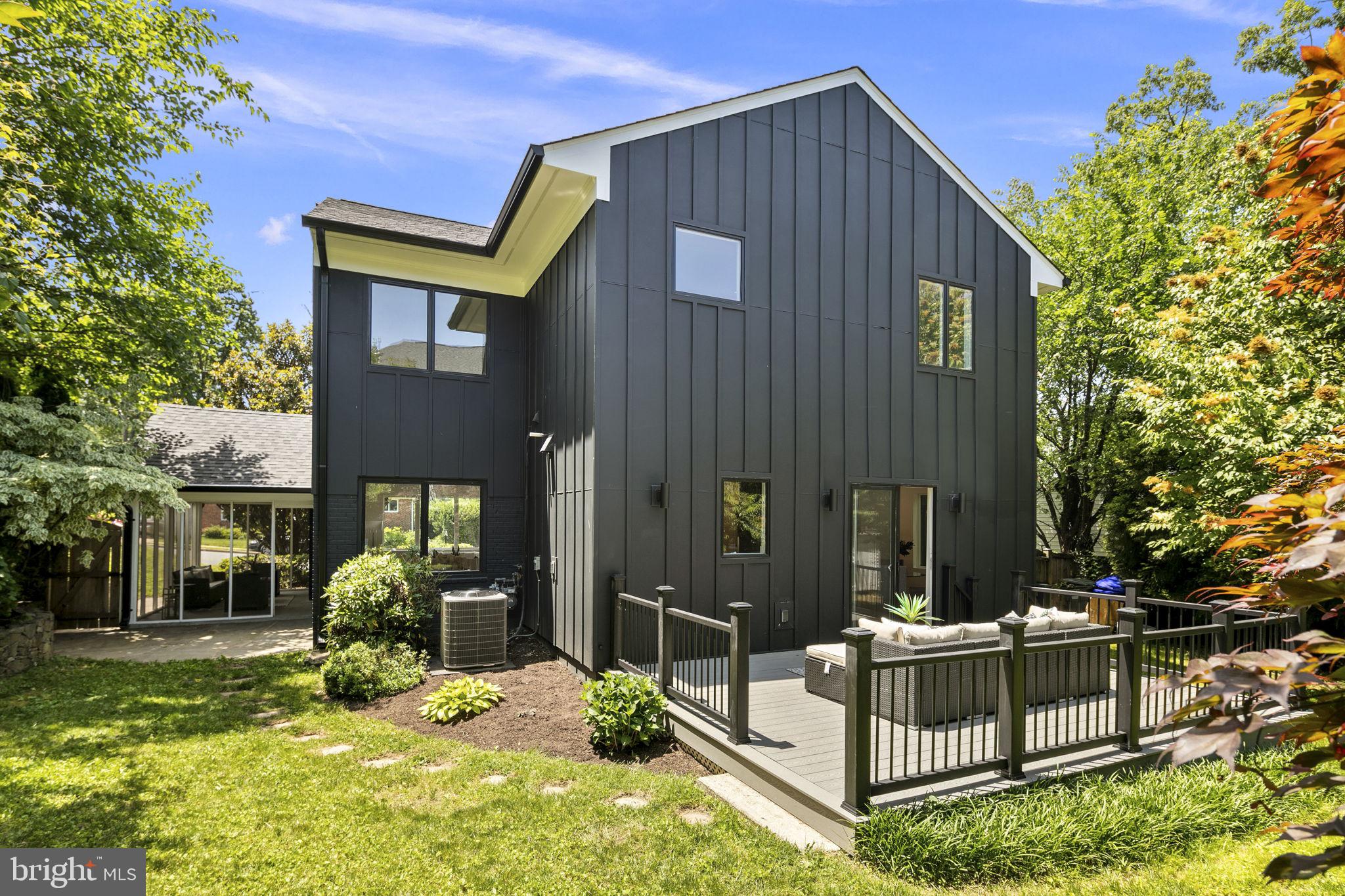 TARA - LEEWAY HEIGHTS - Residential