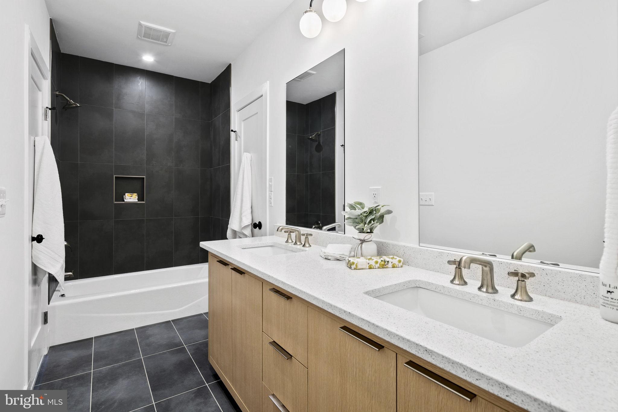 TARA - LEEWAY HEIGHTS - Residential