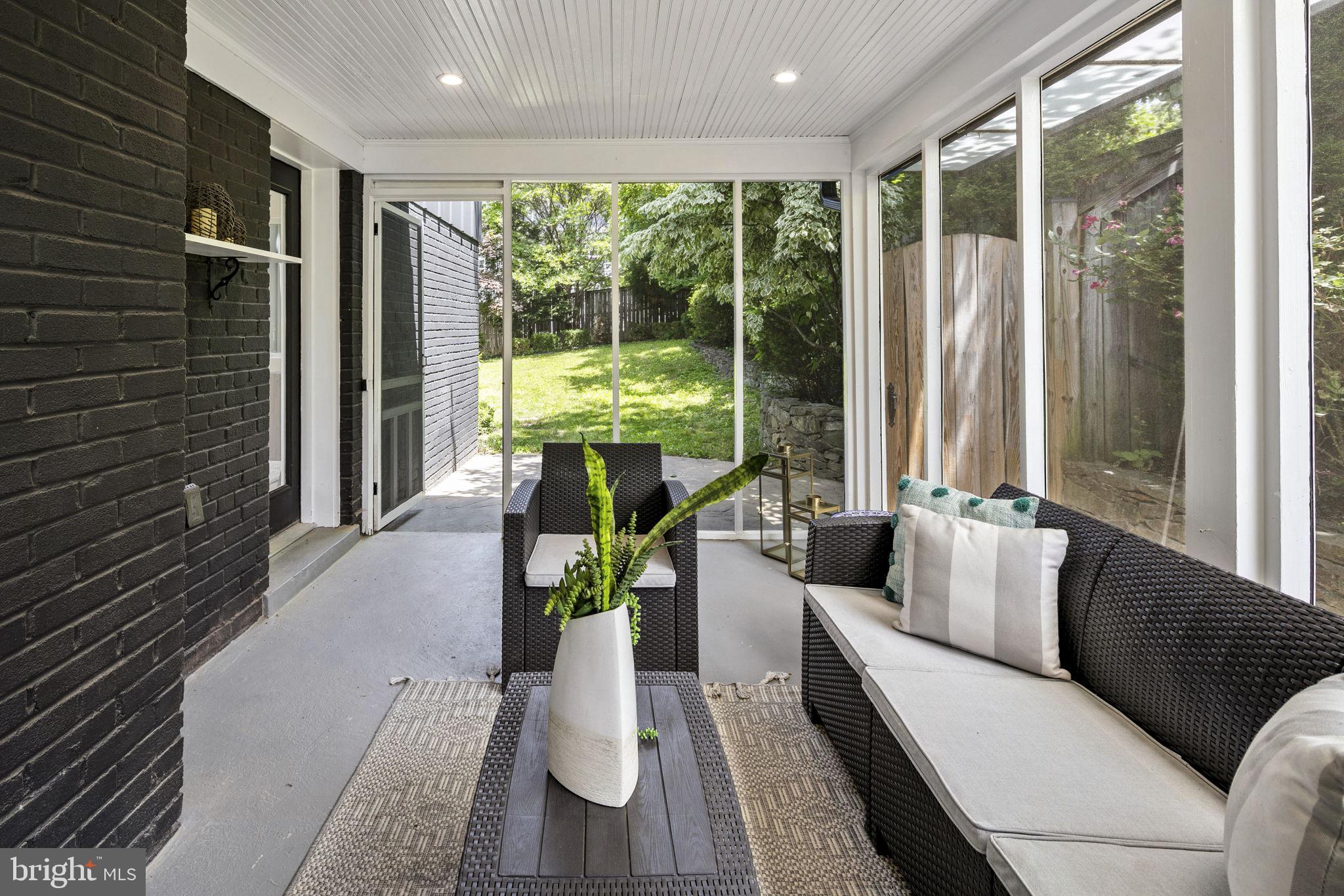 TARA - LEEWAY HEIGHTS - Residential