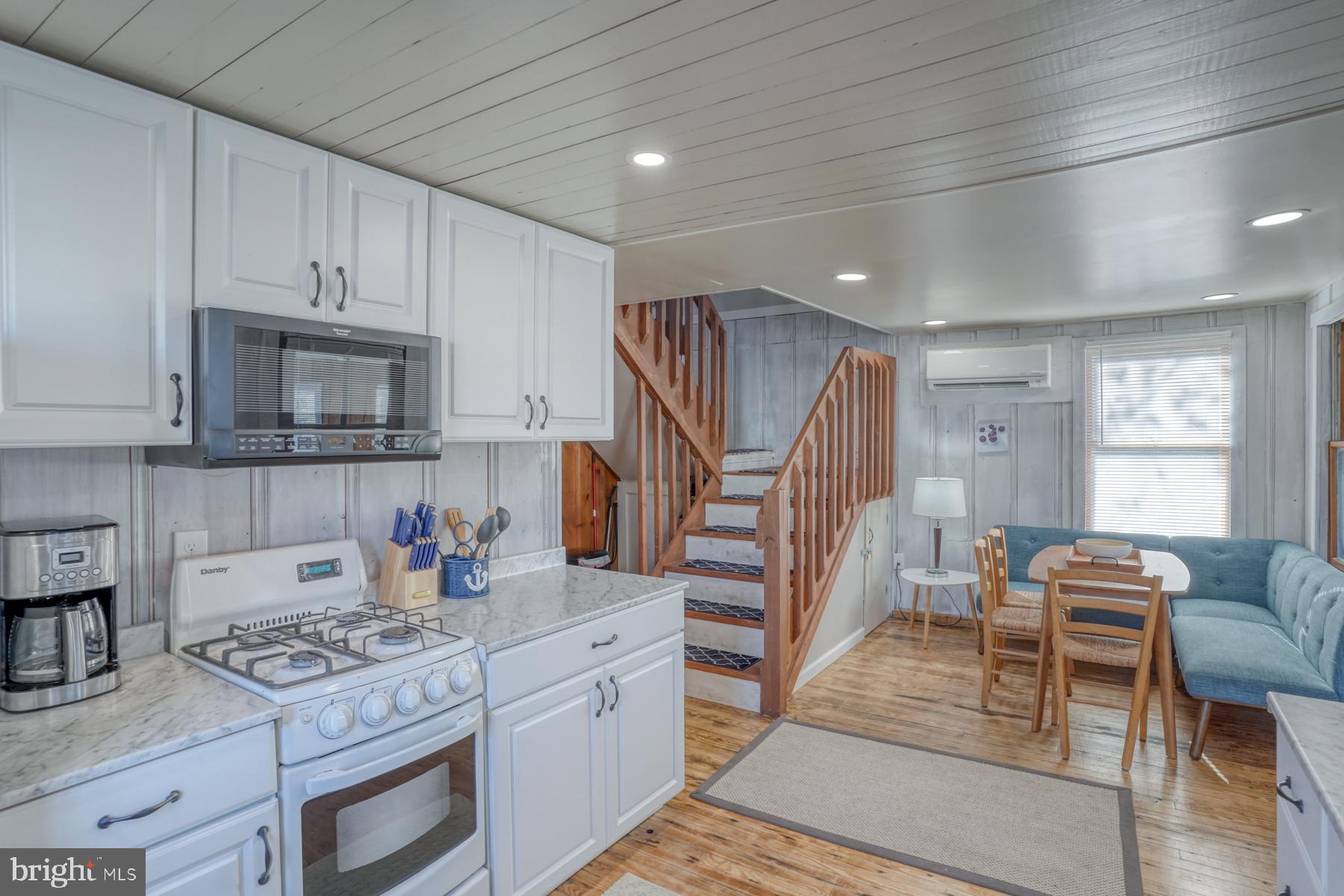 ANN ACRES - Residential