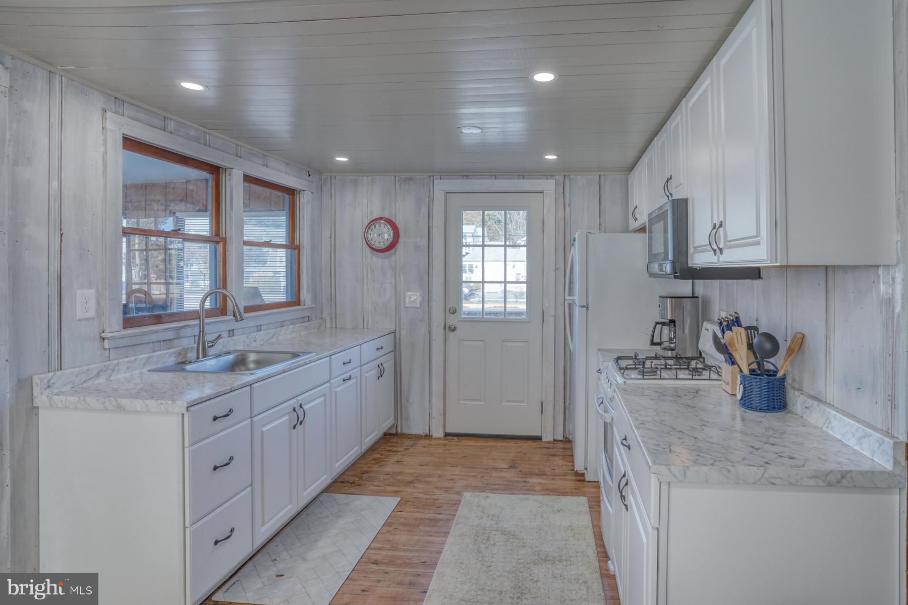 ANN ACRES - Residential