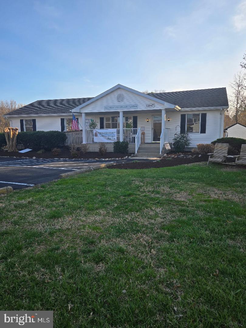 11049 RACETRACK ROAD A & B
