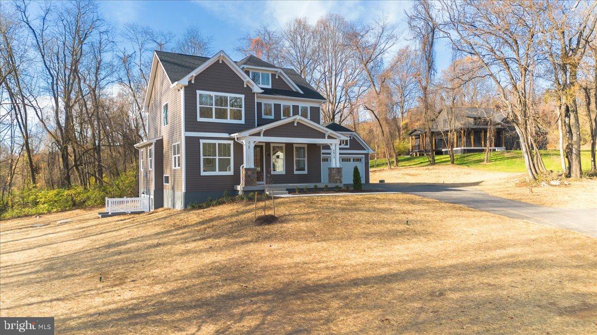 VISTAS ON CHESTNUT HILL - Residential