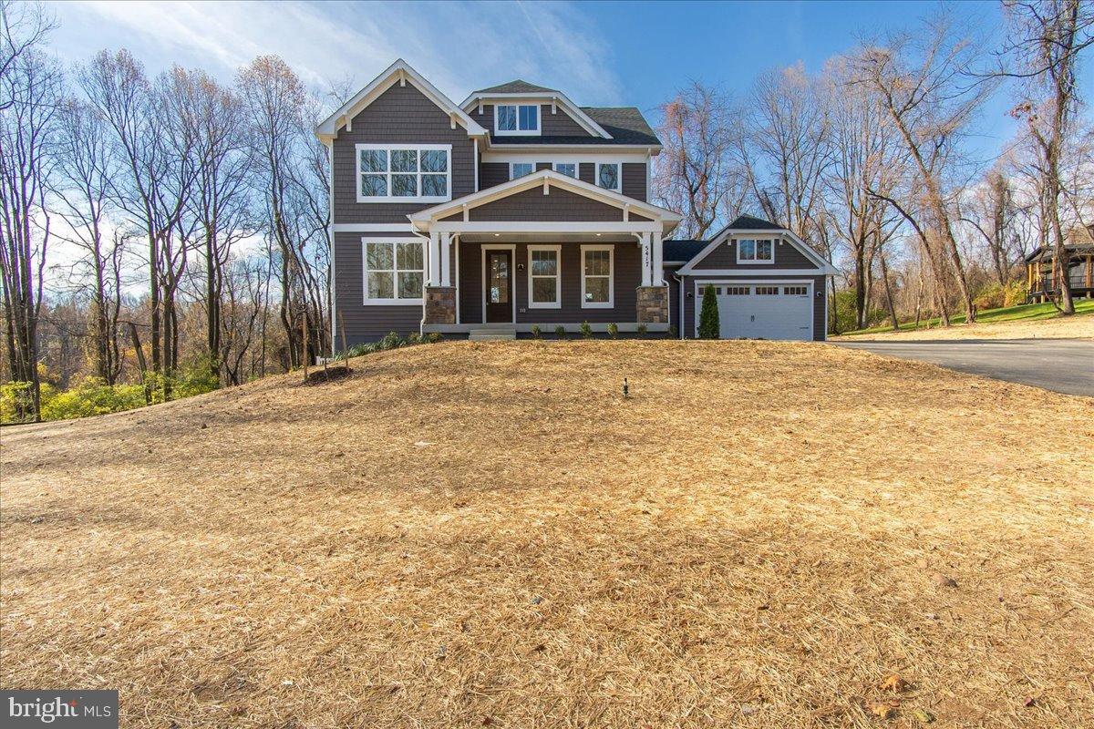 VISTAS ON CHESTNUT HILL - Residential