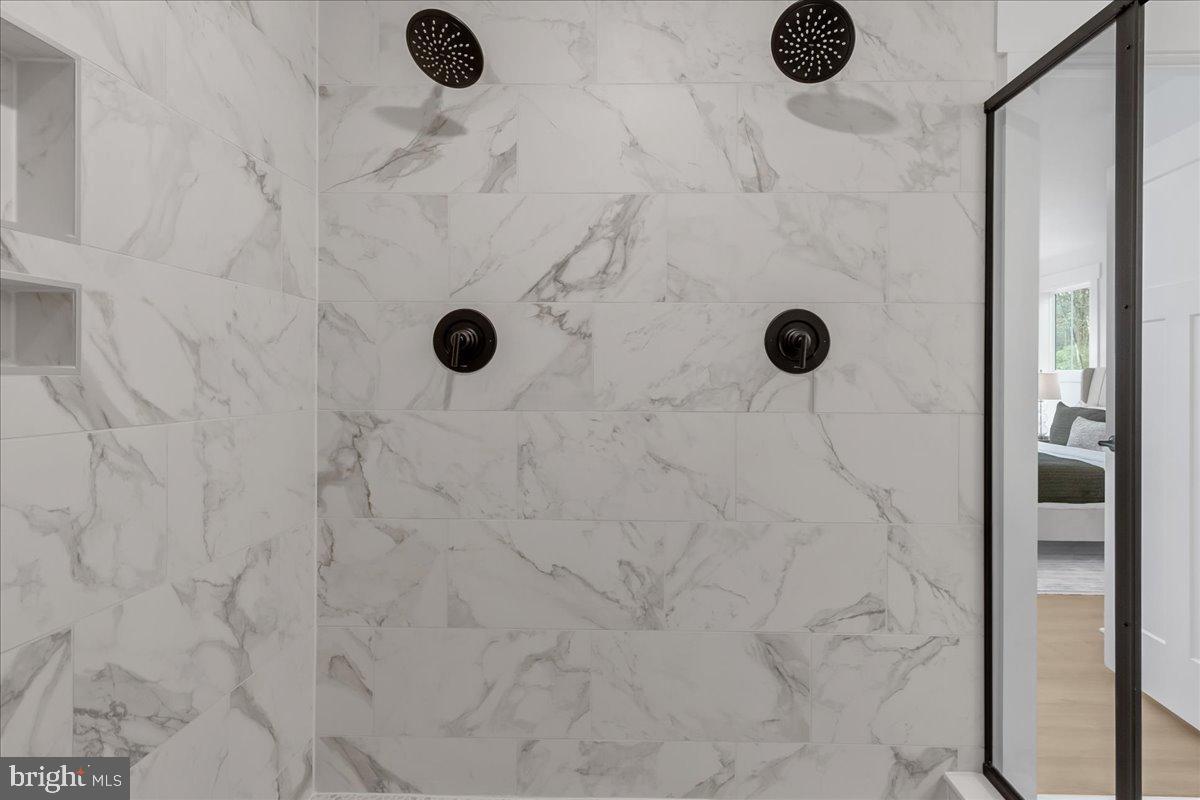 VISTAS ON CHESTNUT HILL - Residential