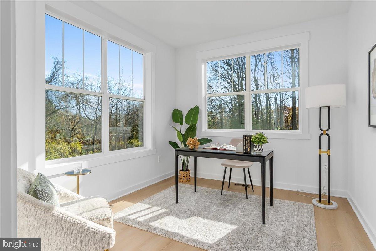 VISTAS ON CHESTNUT HILL - Residential