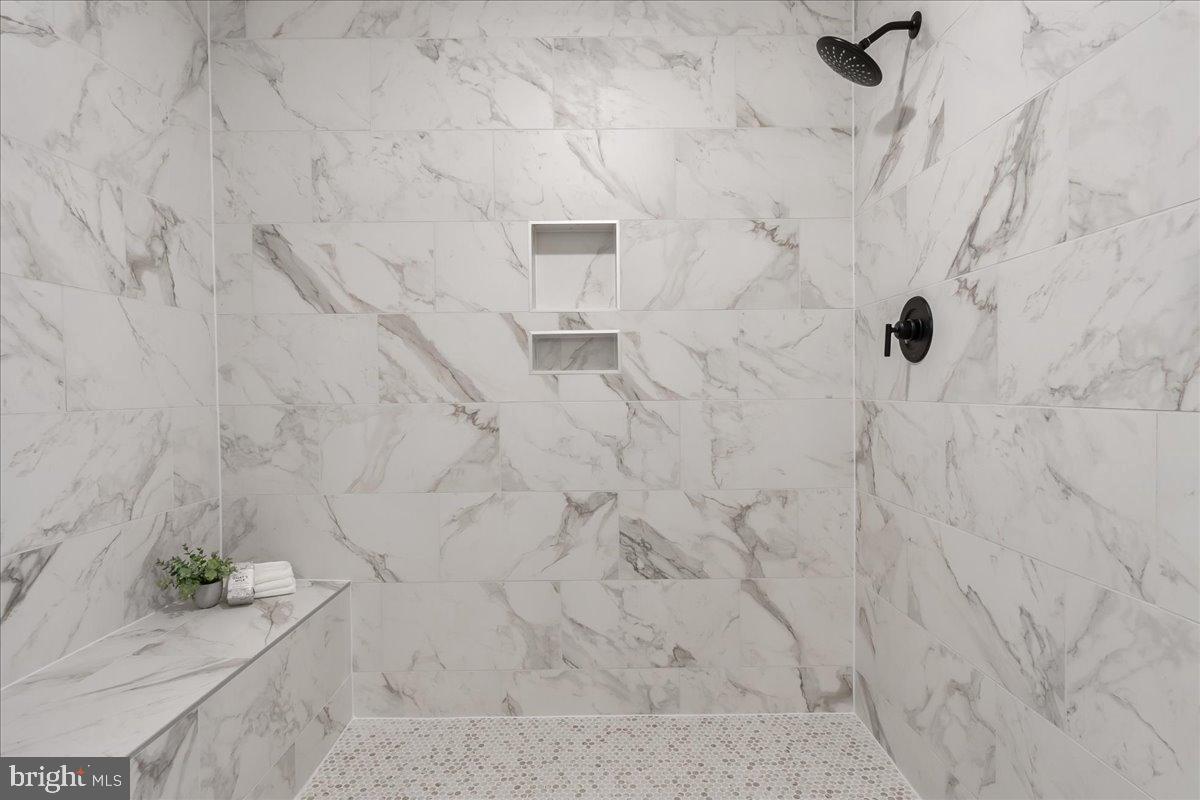 VISTAS ON CHESTNUT HILL - Residential