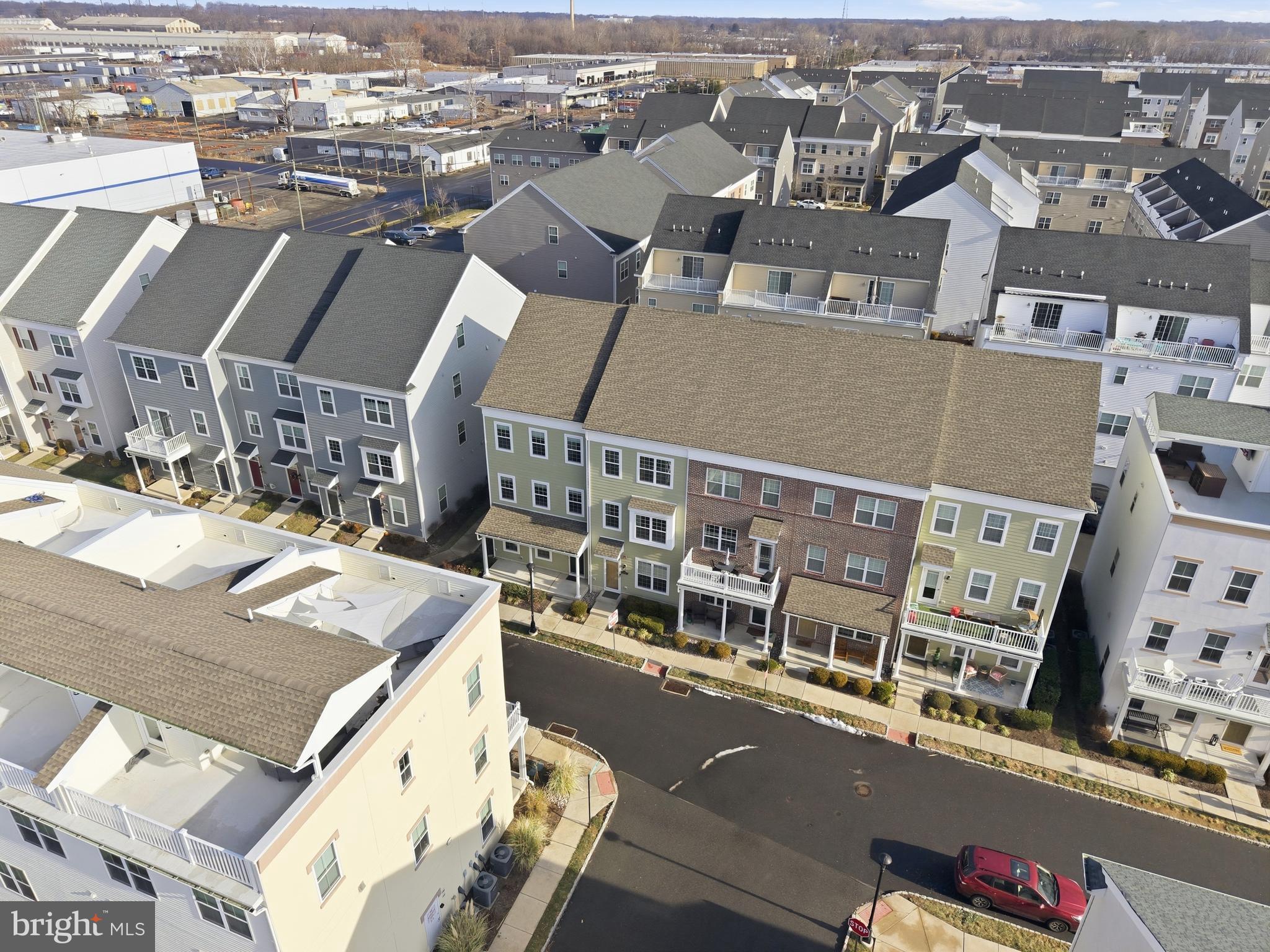 WATERSIDE - Residential