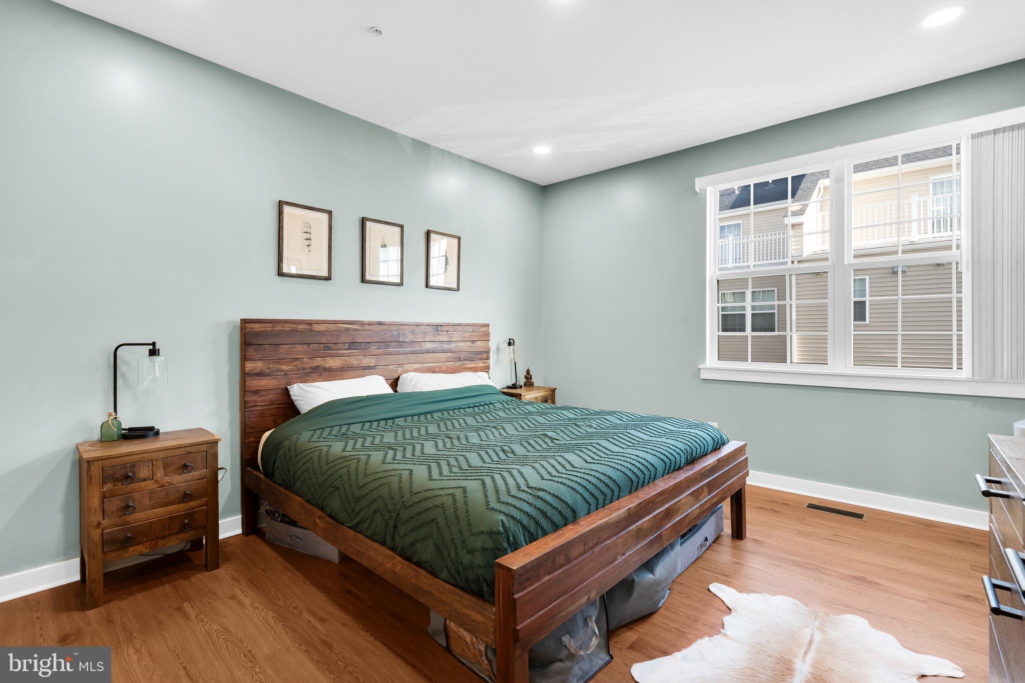 WATERSIDE - Residential