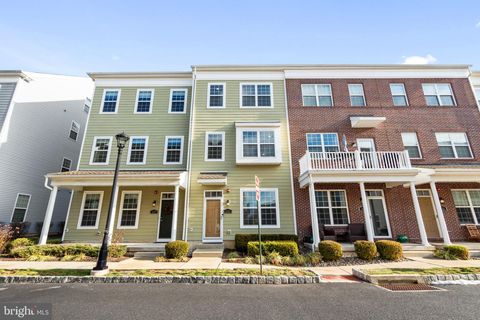 Townhouse For Sale - 135 Prince George Street<br/> BENSALEM, PA 19020