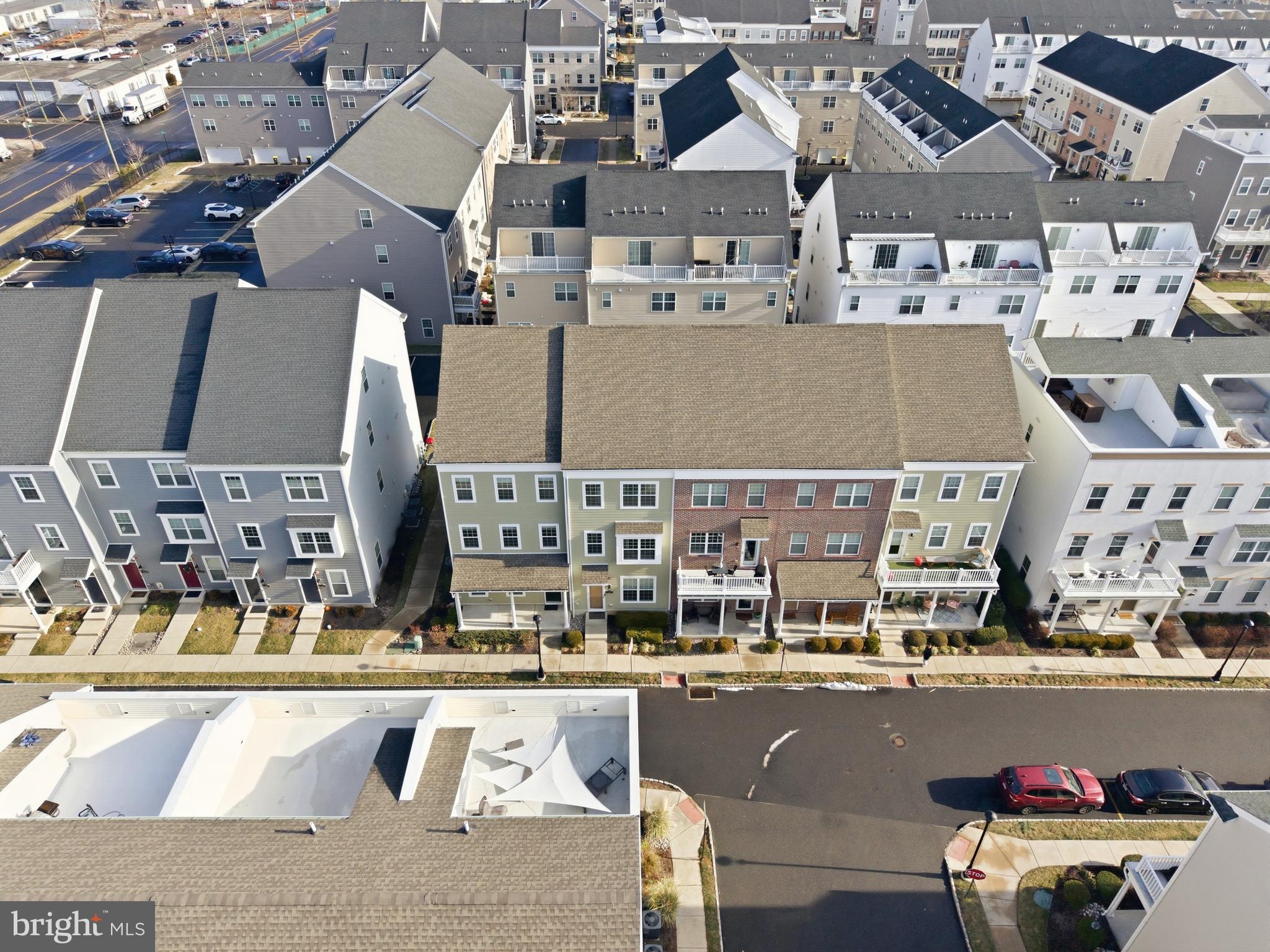 WATERSIDE - Residential