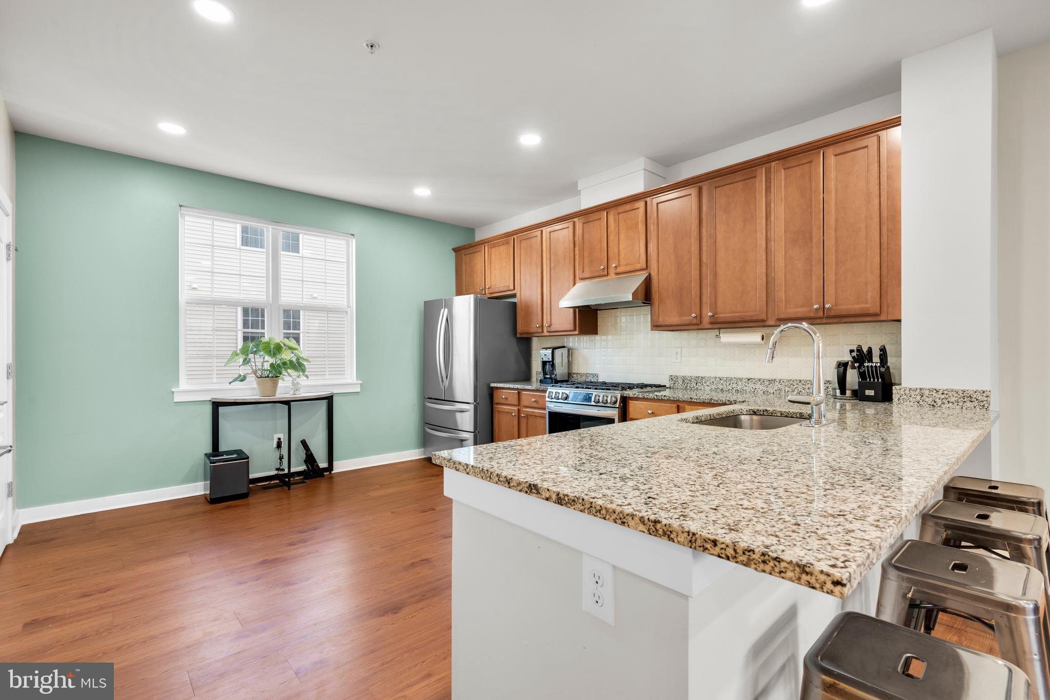 WATERSIDE - Residential