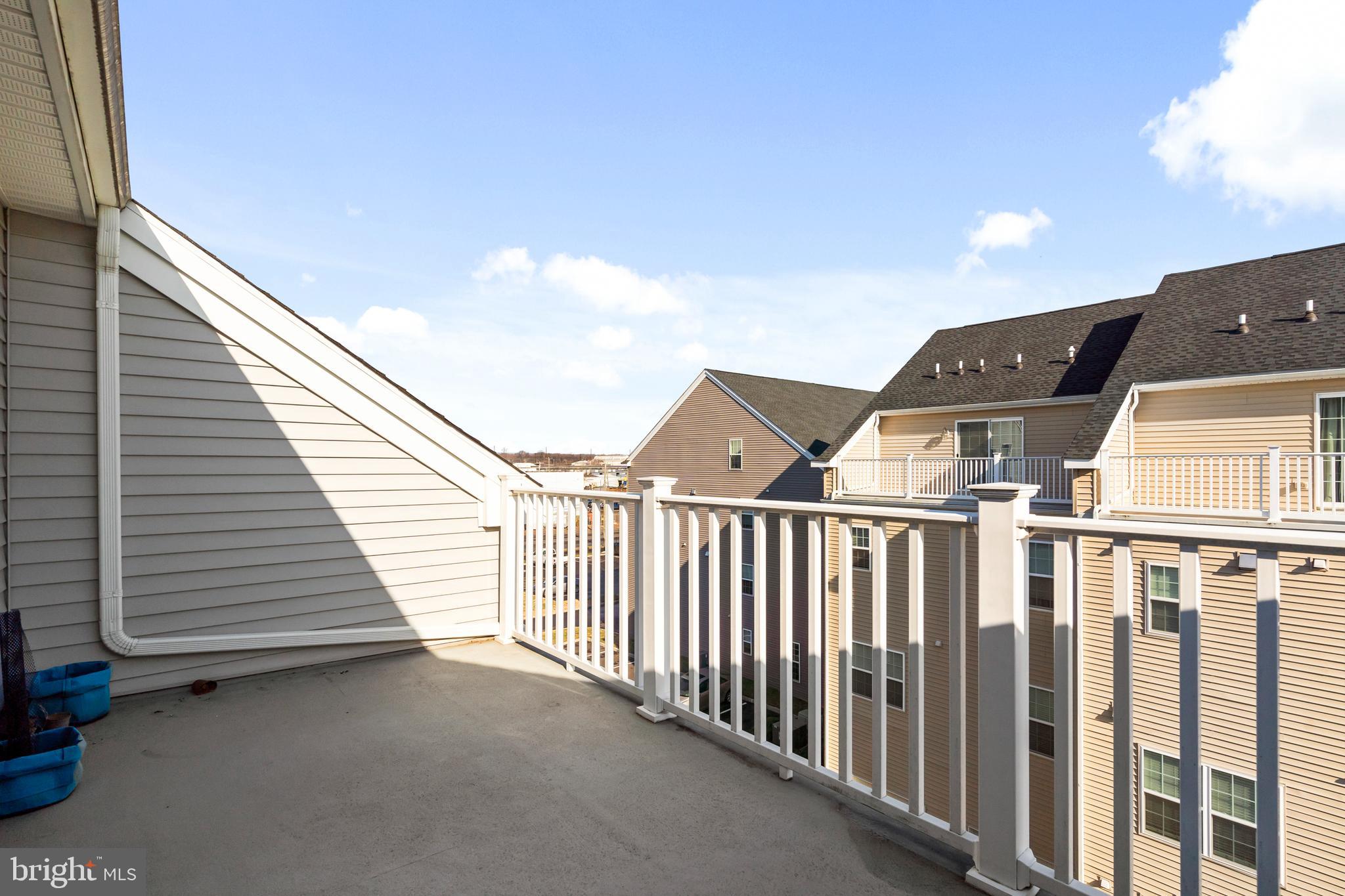 WATERSIDE - Residential