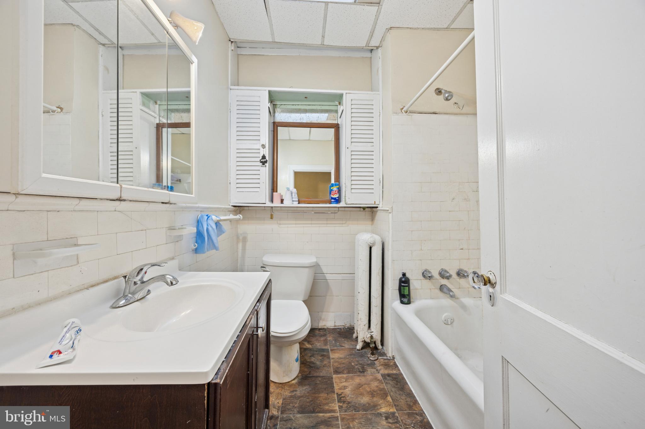 PHILADELPHIA (WEST) - Residential