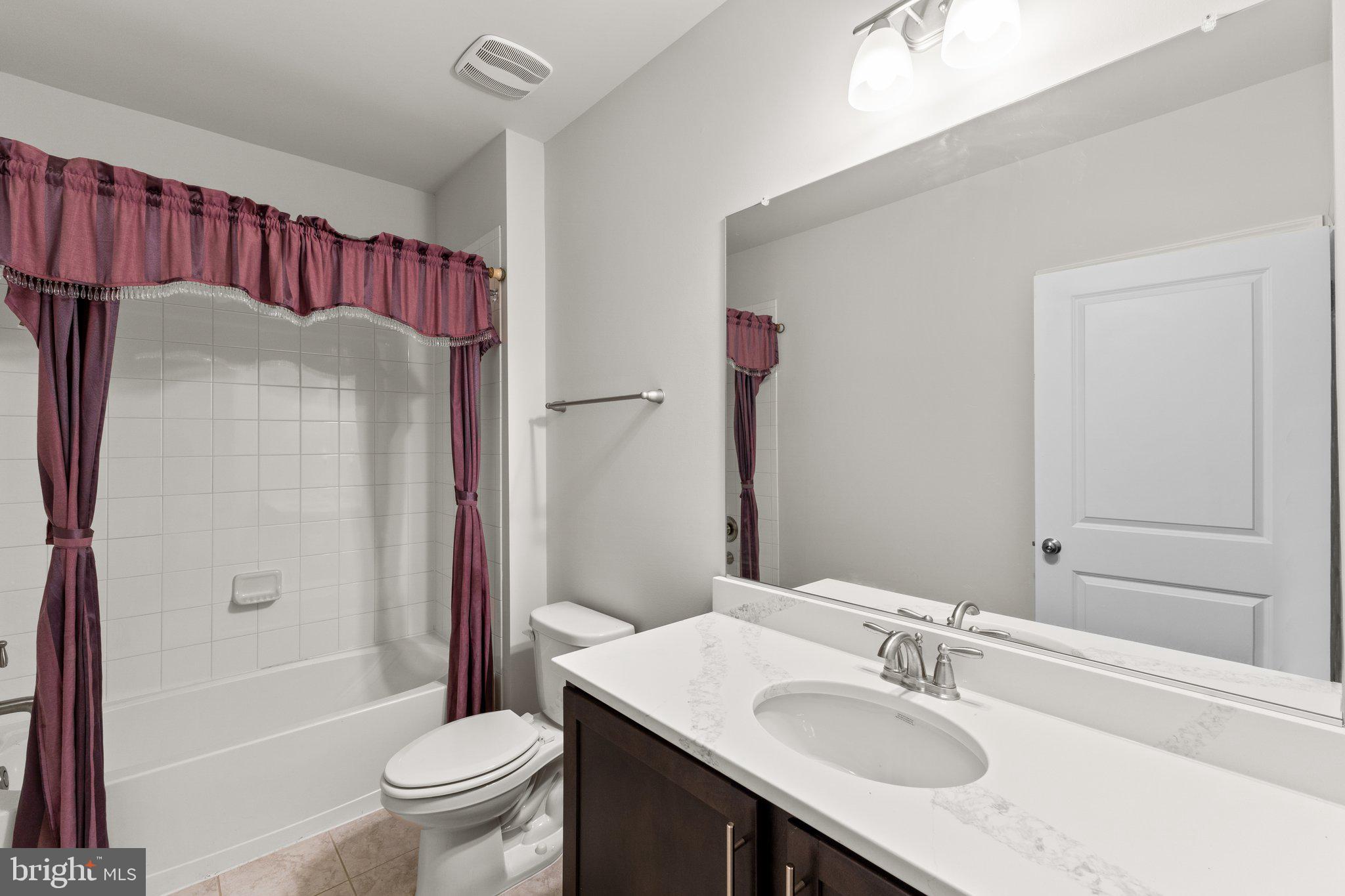 SHELTON KNOLLS - Residential Lease