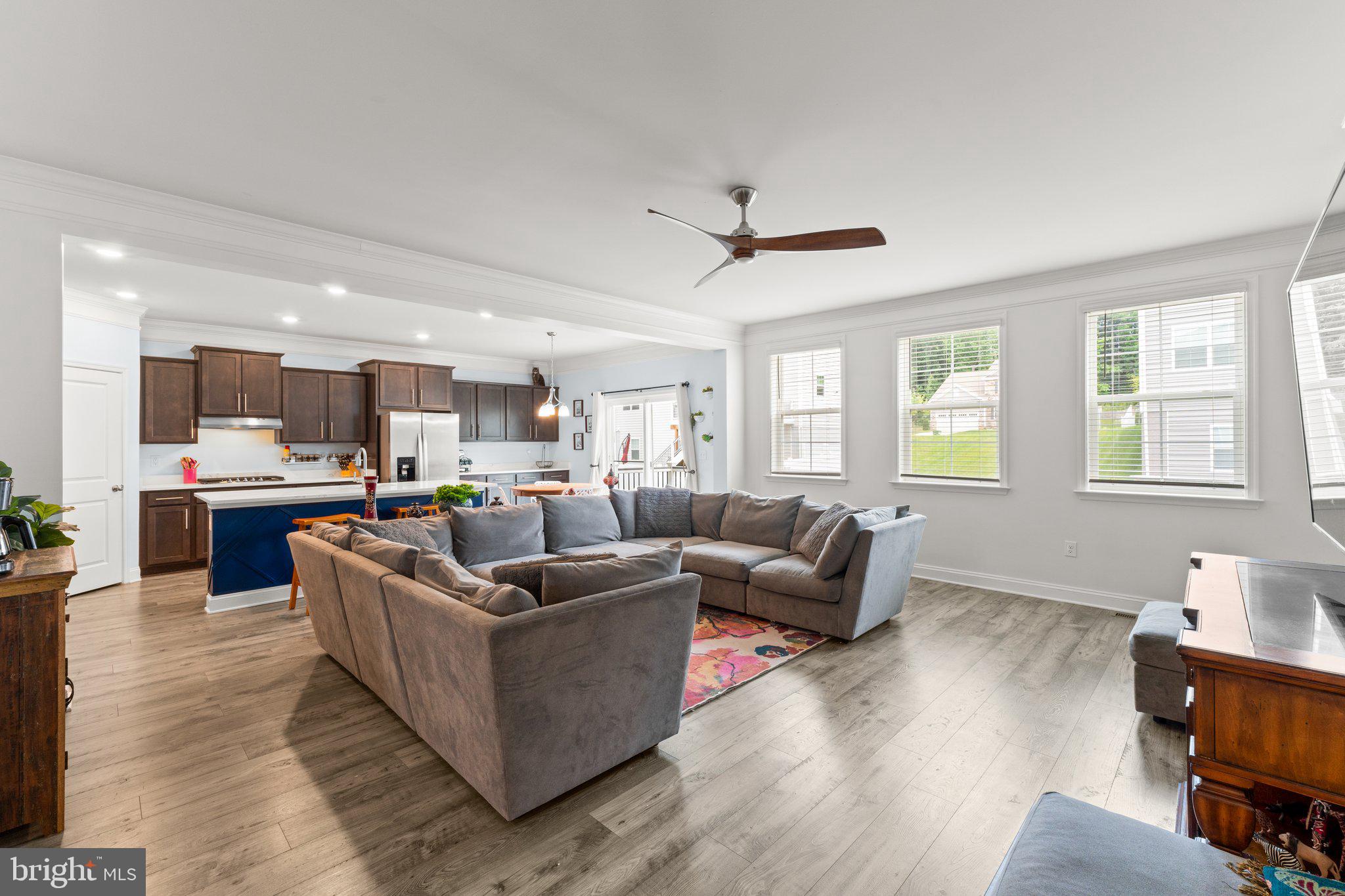 SHELTON KNOLLS - Residential Lease