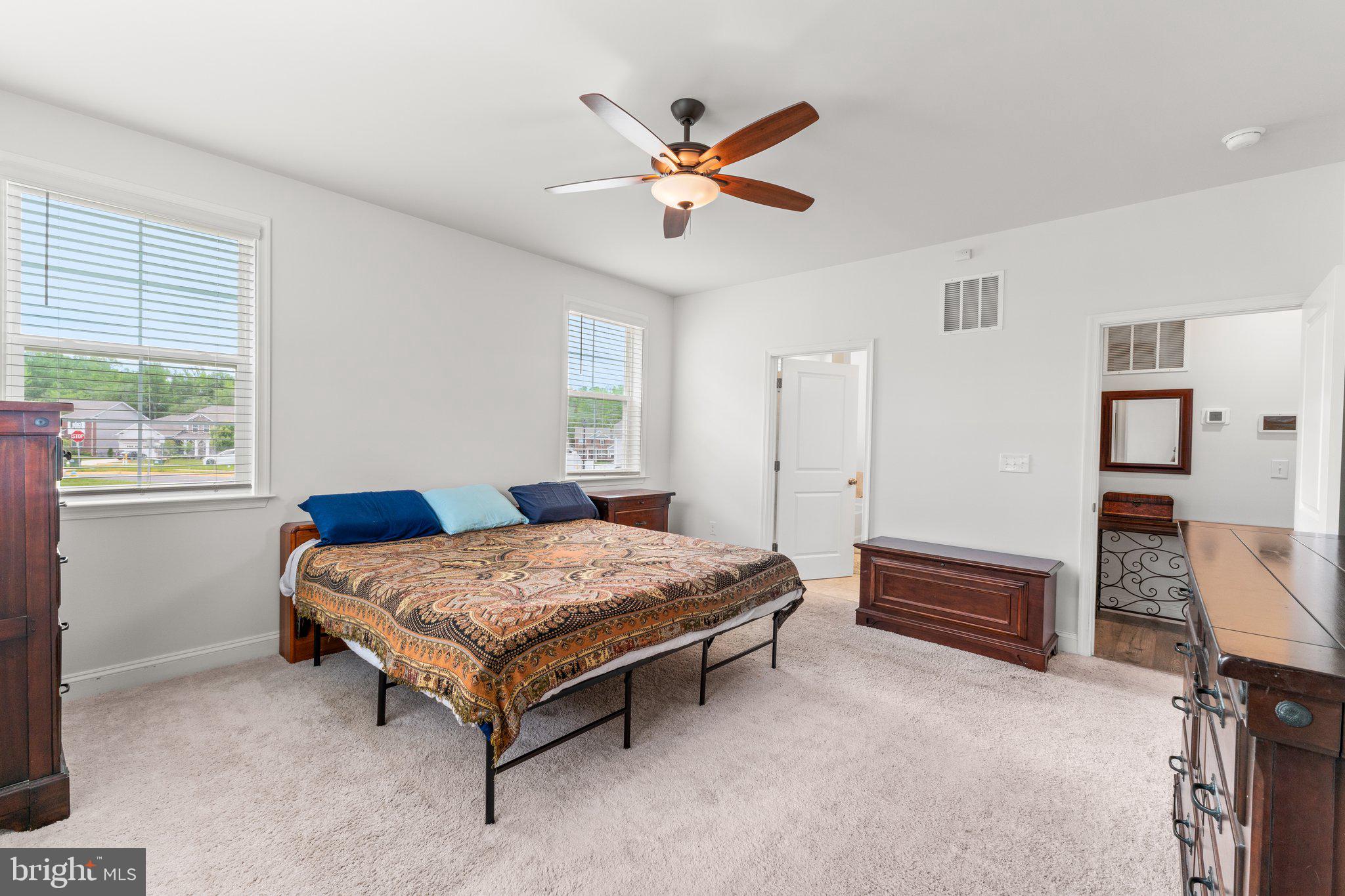 SHELTON KNOLLS - Residential Lease