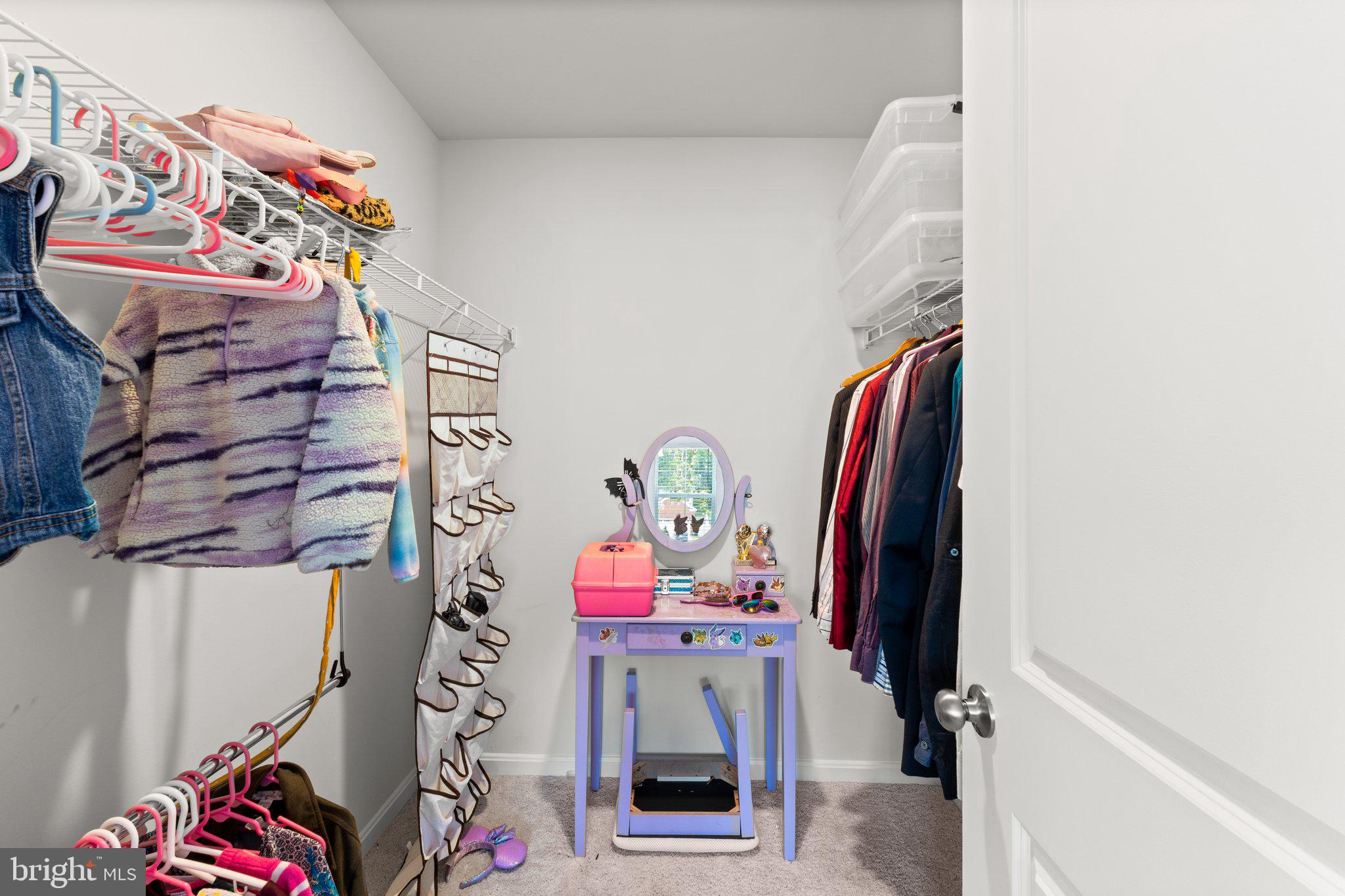 SHELTON KNOLLS - Residential Lease