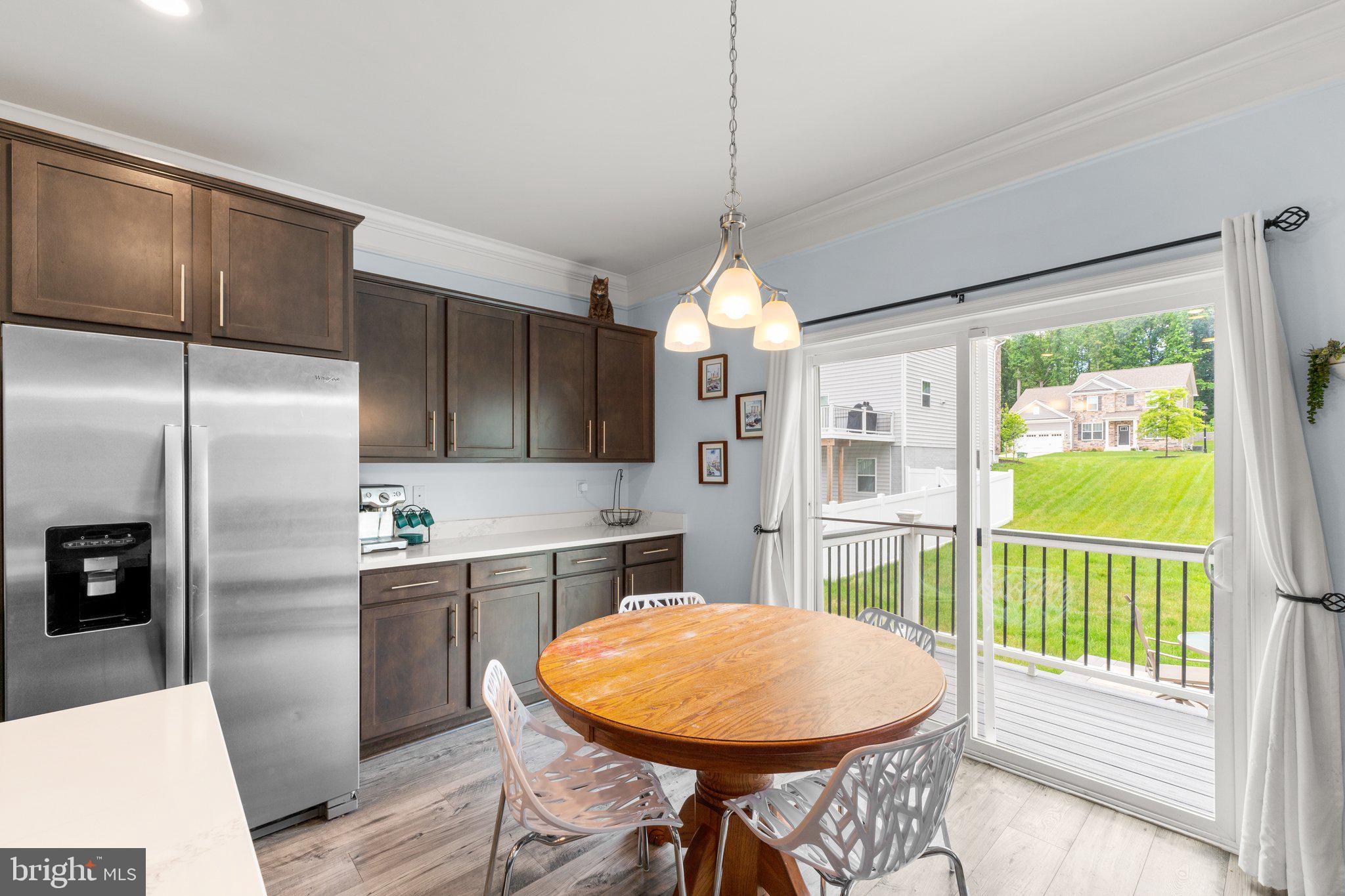 SHELTON KNOLLS - Residential Lease