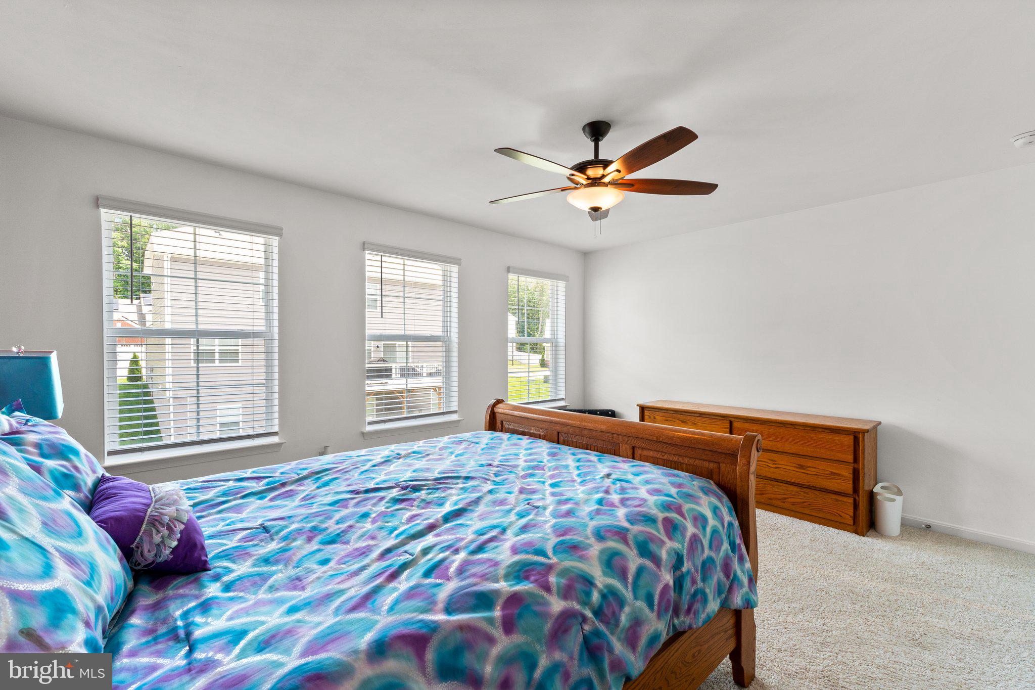 SHELTON KNOLLS - Residential Lease