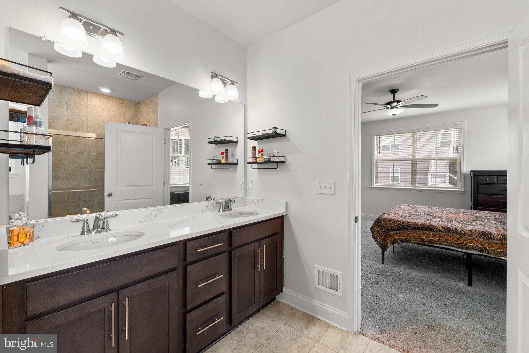 SHELTON KNOLLS - Residential Lease