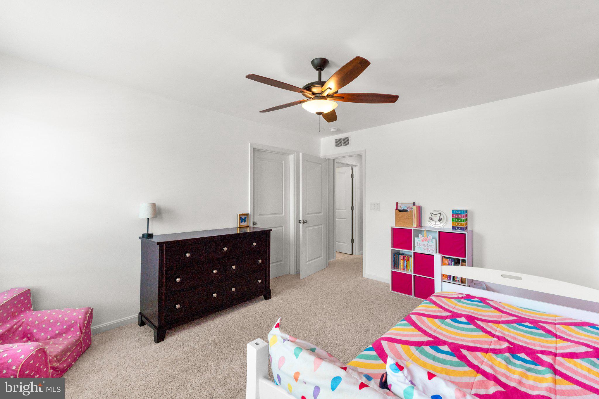 SHELTON KNOLLS - Residential Lease