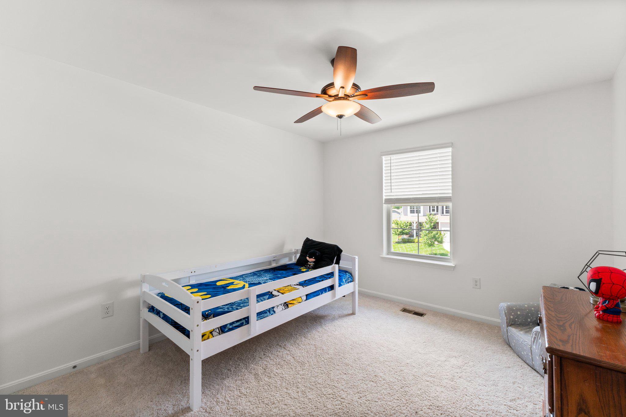 SHELTON KNOLLS - Residential Lease