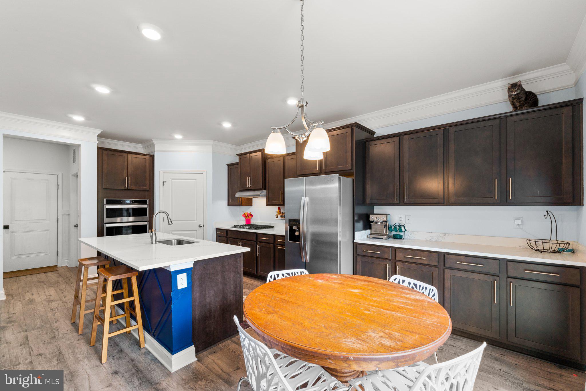 SHELTON KNOLLS - Residential Lease